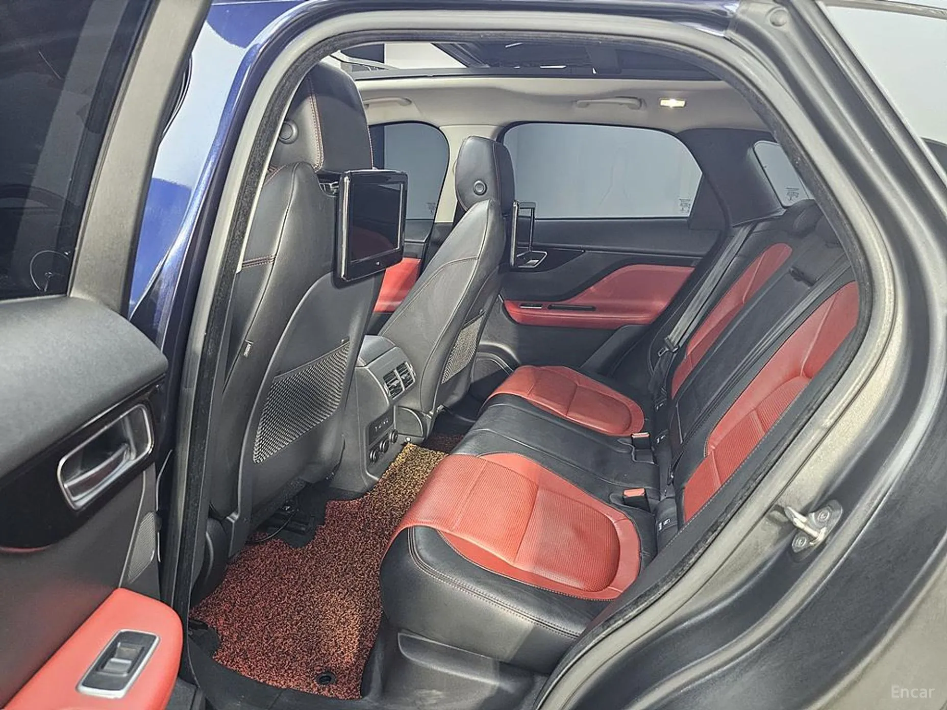 Jaguar F-PACE превью 9