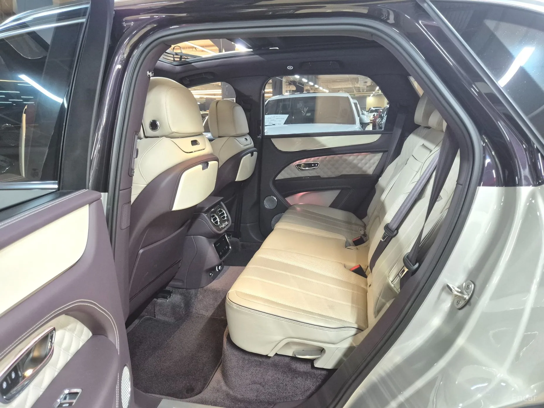 Bentley Bentayga превью 13
