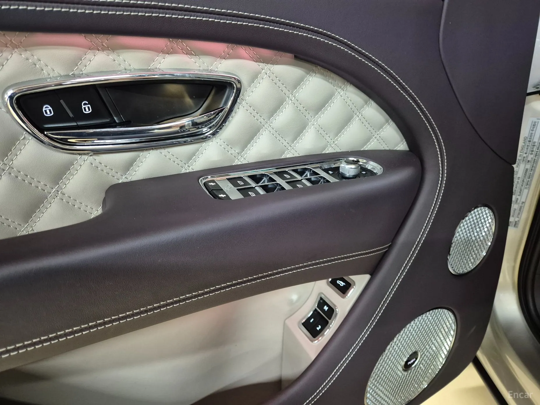Bentley Bentayga превью 14