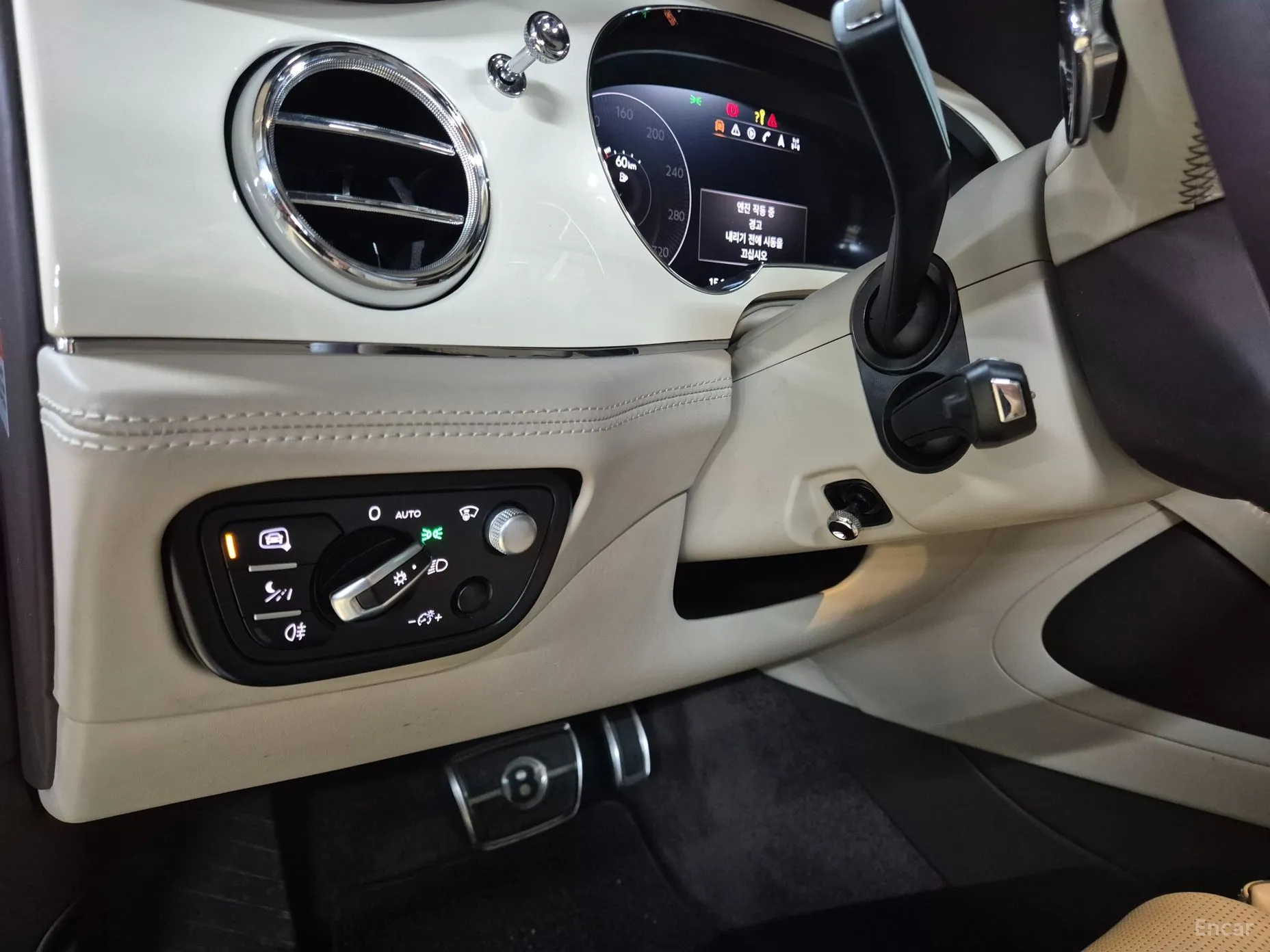 Bentley Bentayga превью 15