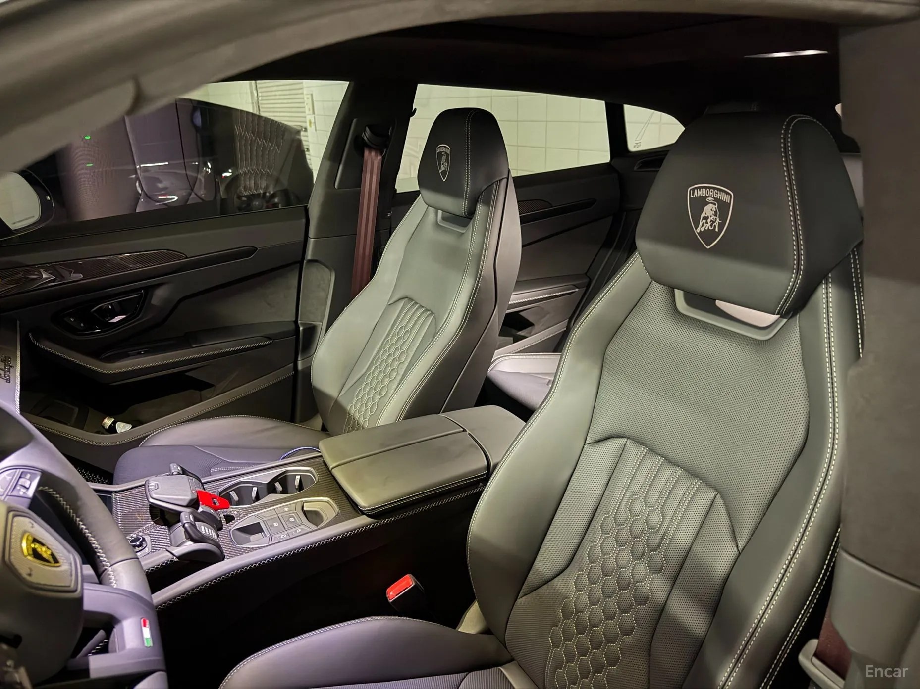 Lamborghini Urus превью 10