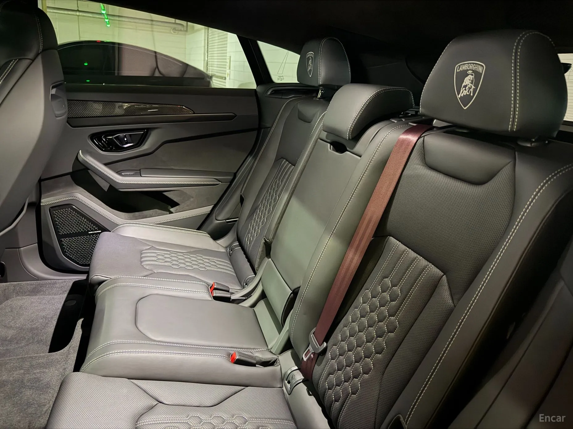 Lamborghini Urus превью 11