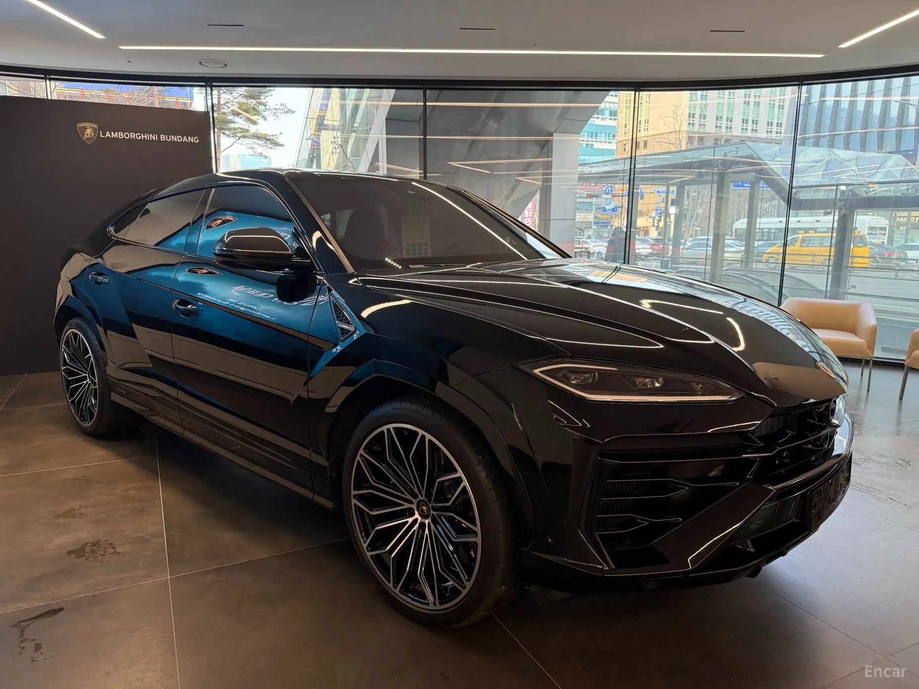 Lamborghini Urus превью 5