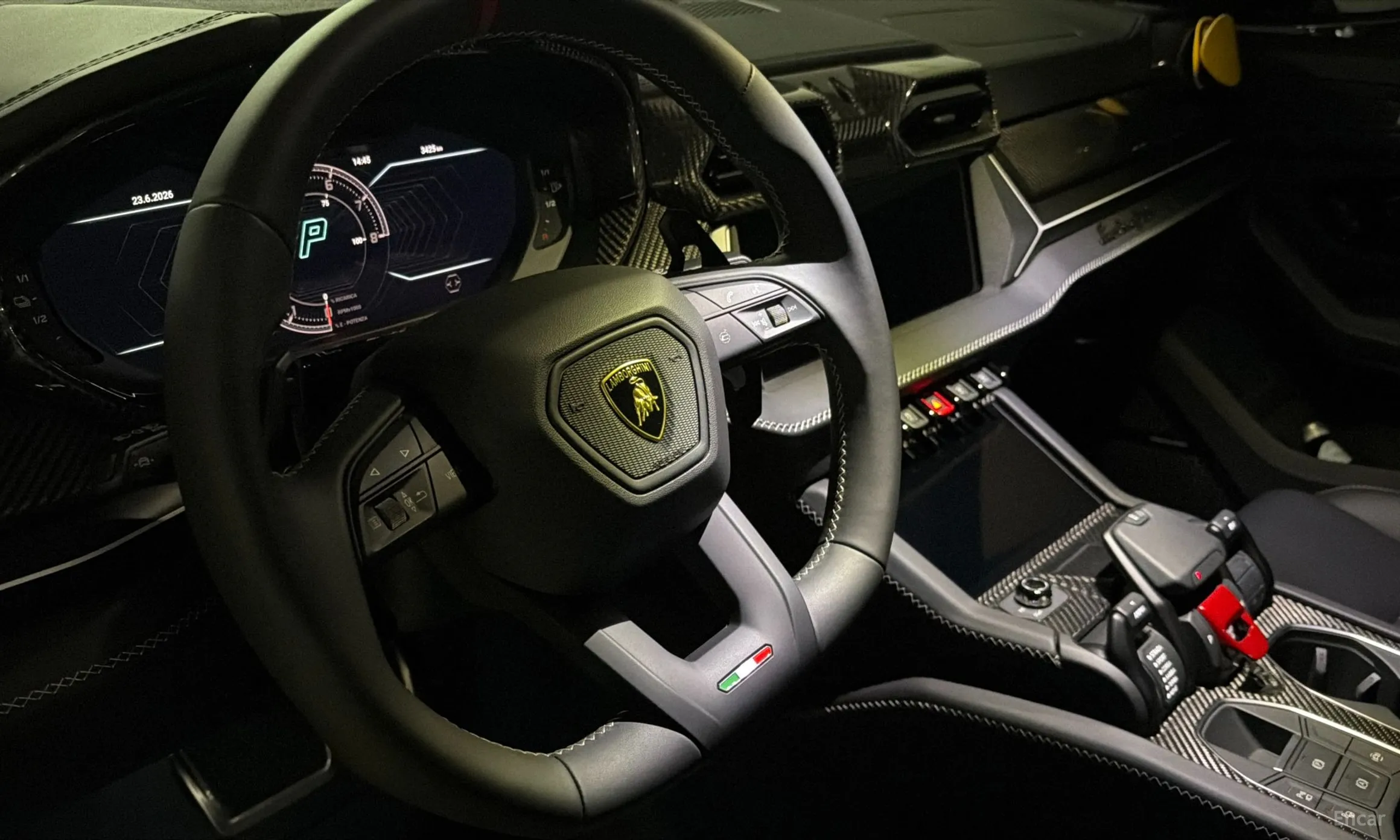 Lamborghini Urus превью 8