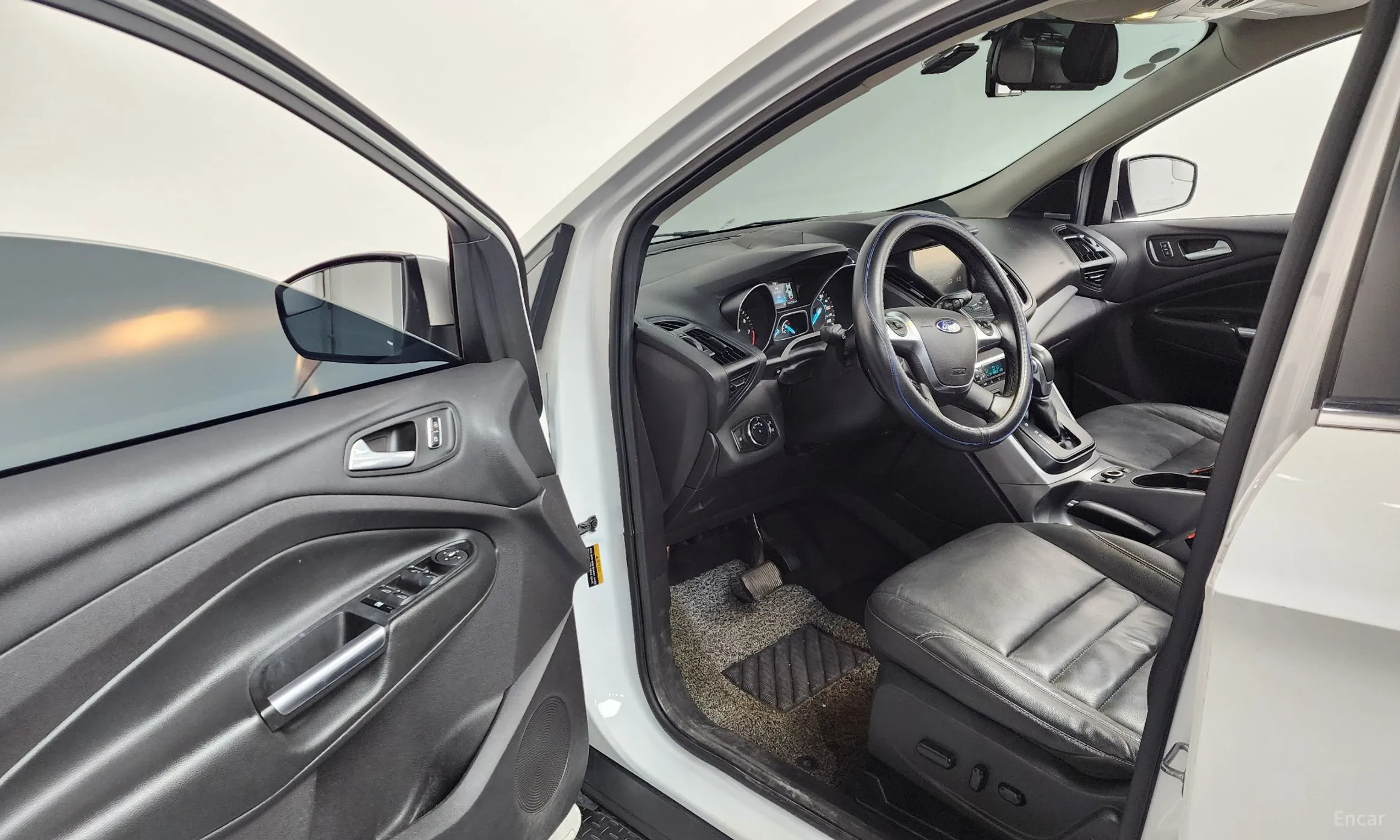 Ford Escape превью 10