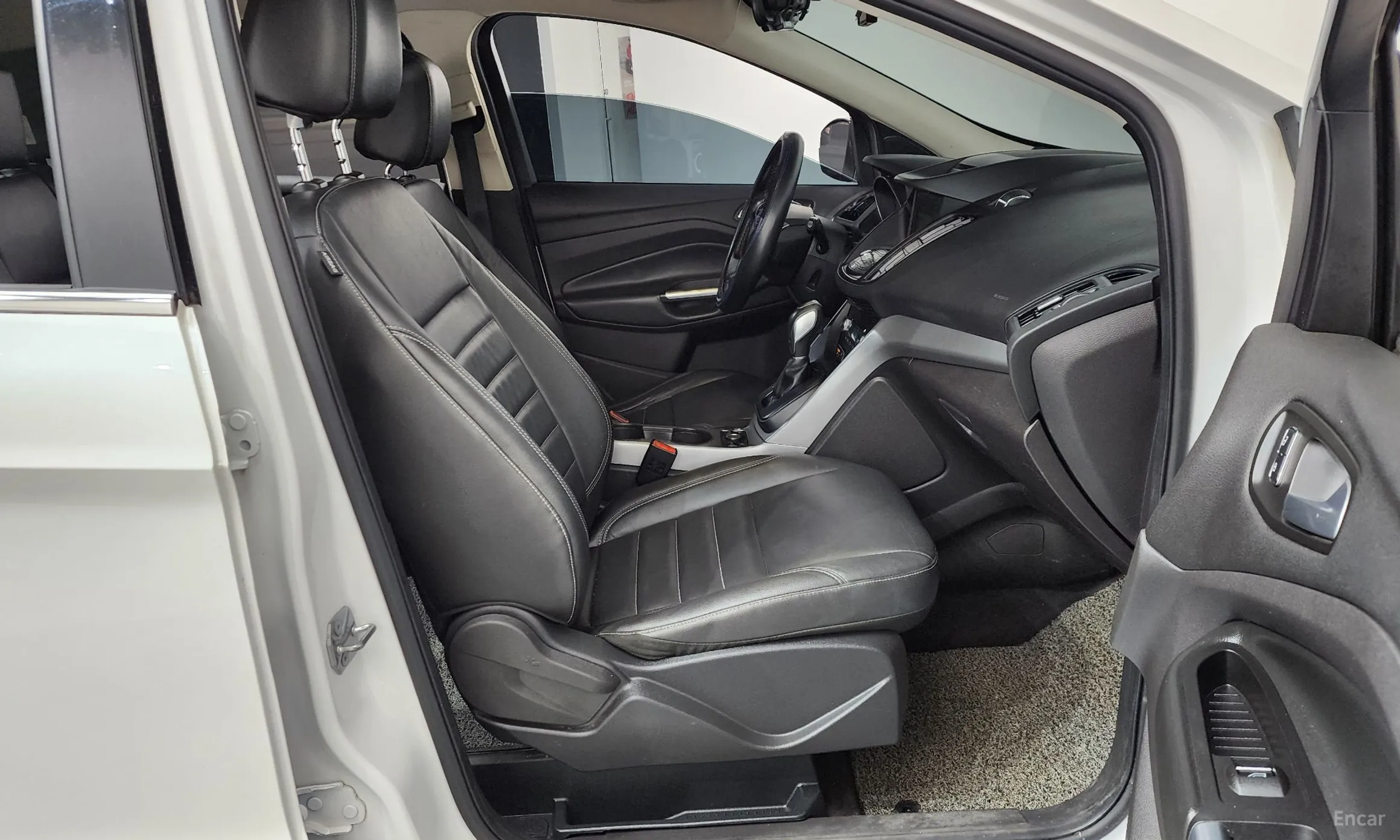 Ford Escape превью 11