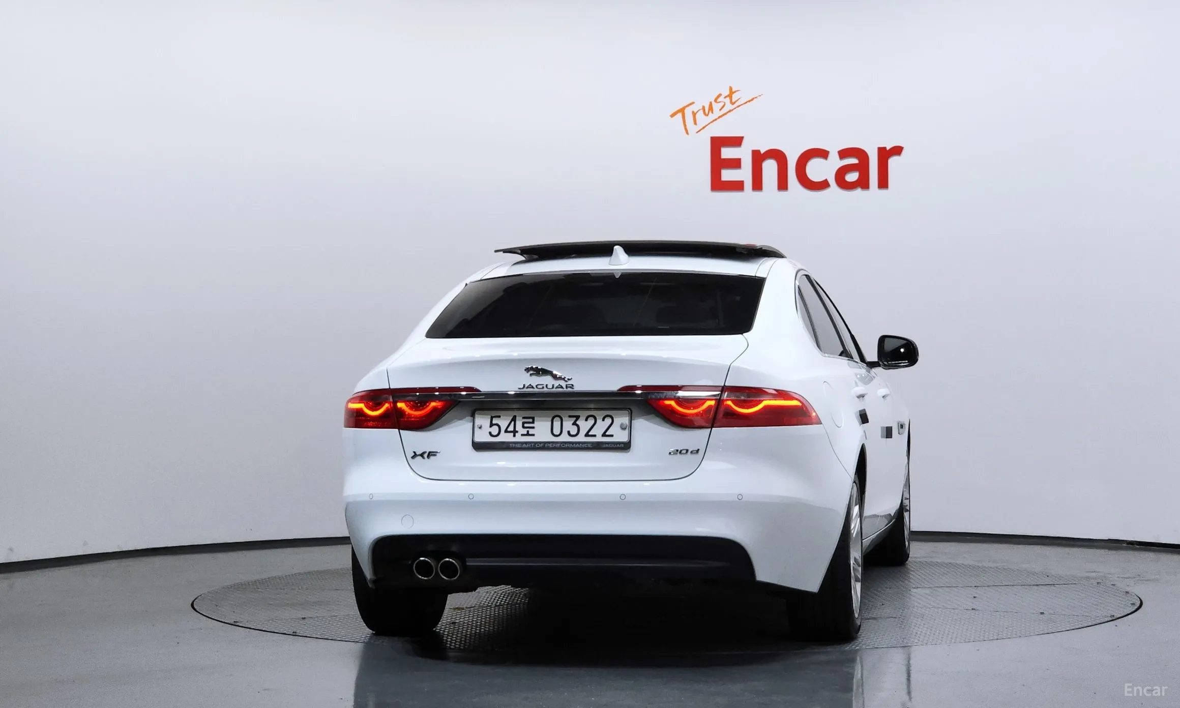 Jaguar XF (x260) превью 4
