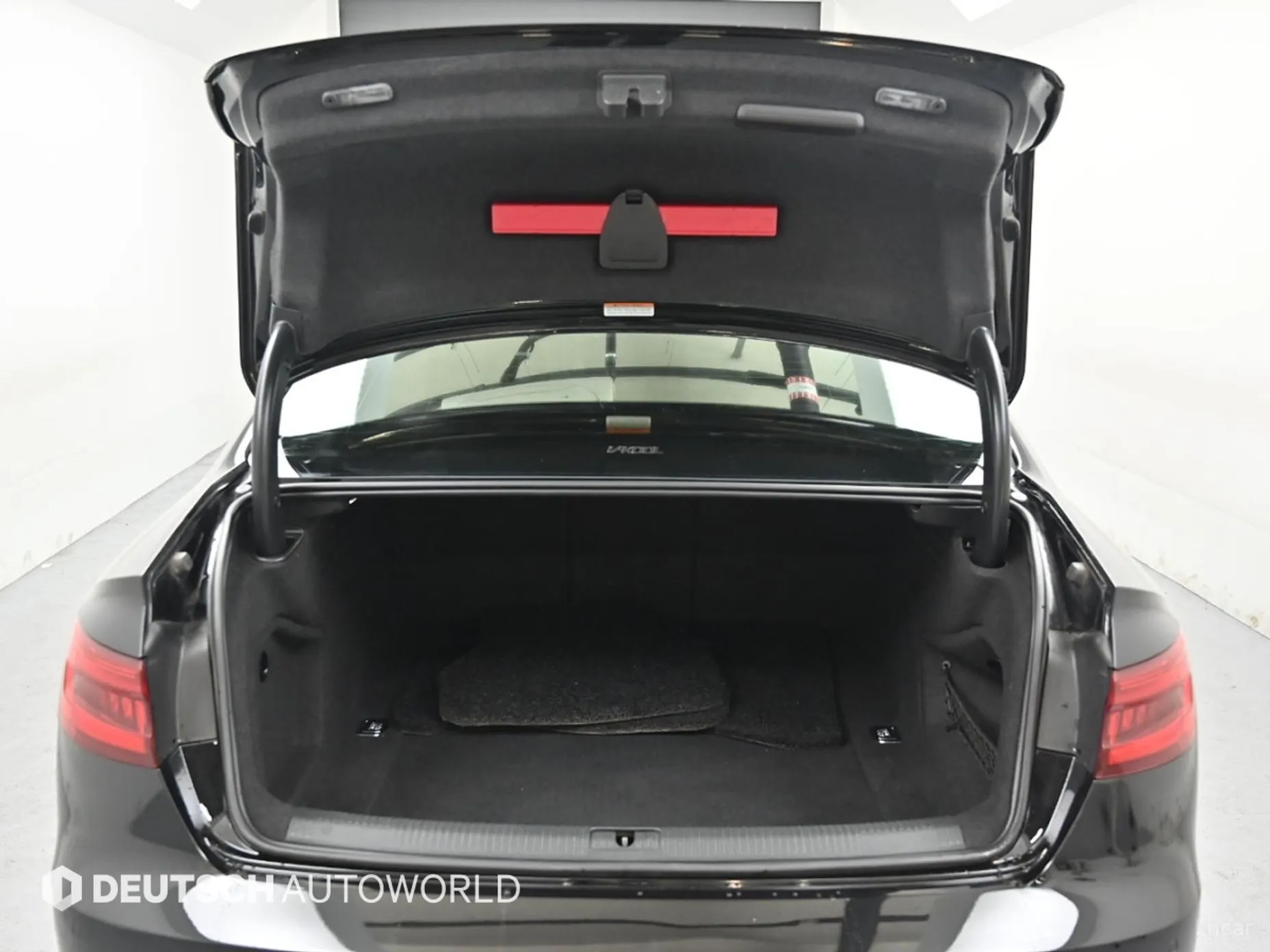 Audi A4 (B9) превью 19