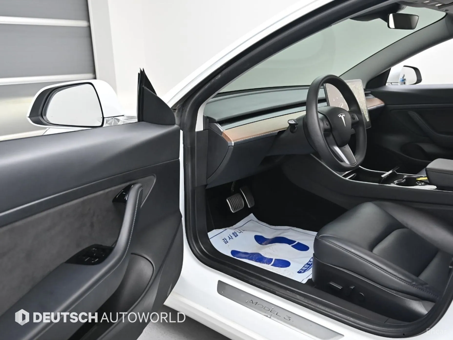 Tesla Model 3 превью 11