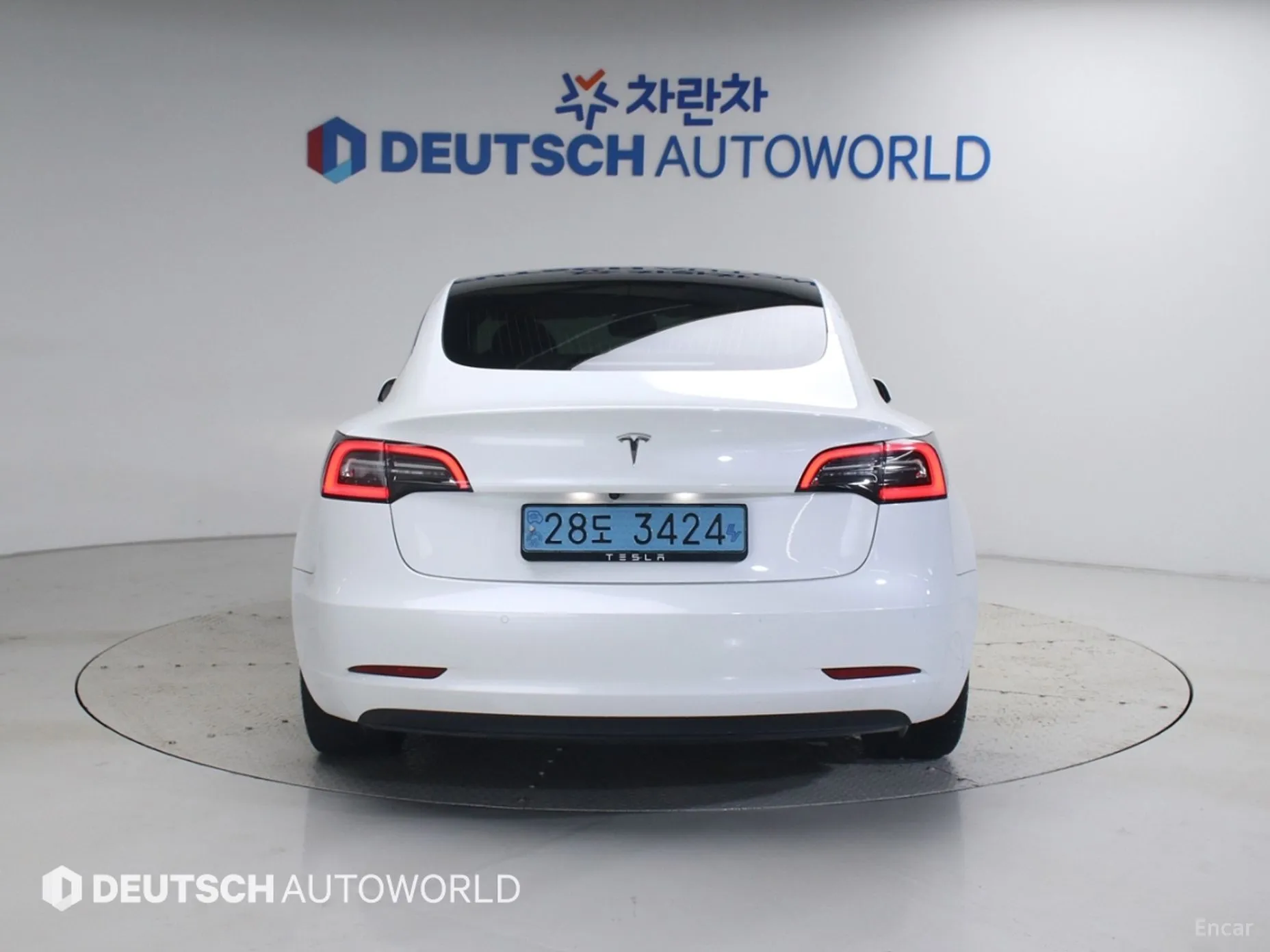 Tesla Model 3 превью 4