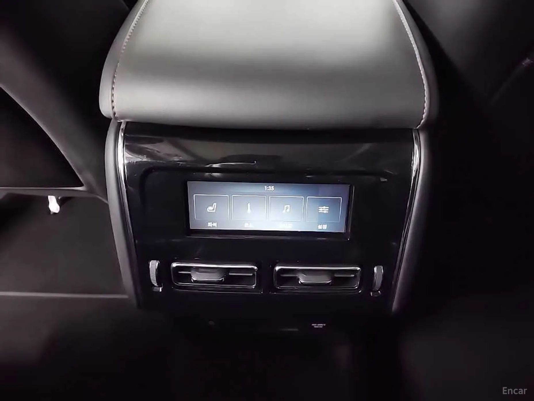 Lincoln Aviator 2nd Generation превью 13