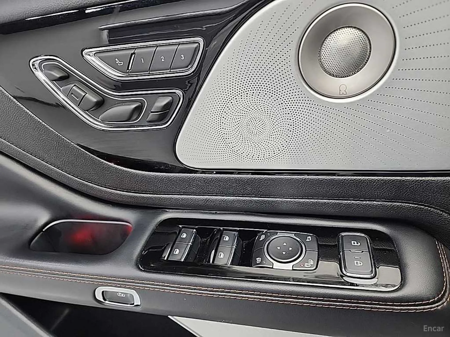 Lincoln Aviator 2nd Generation превью 16