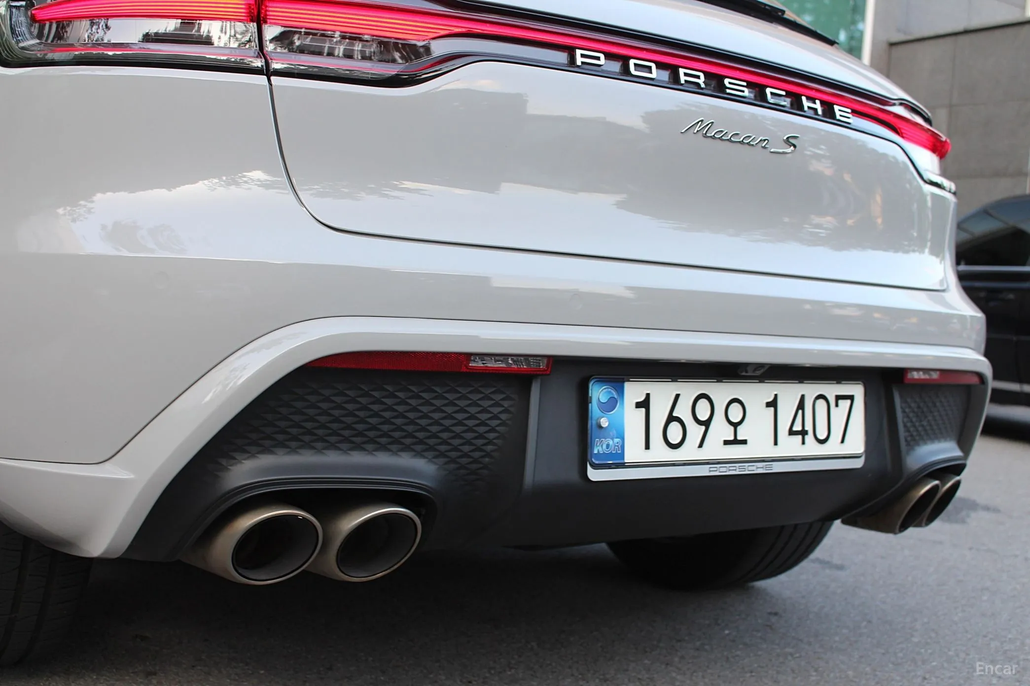 Porsche Macan превью 17