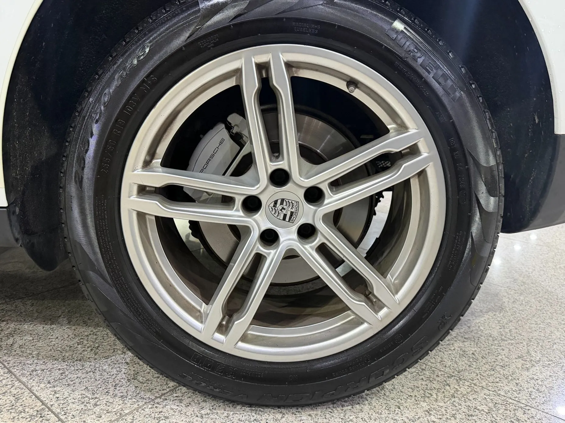 Porsche Macan превью 20