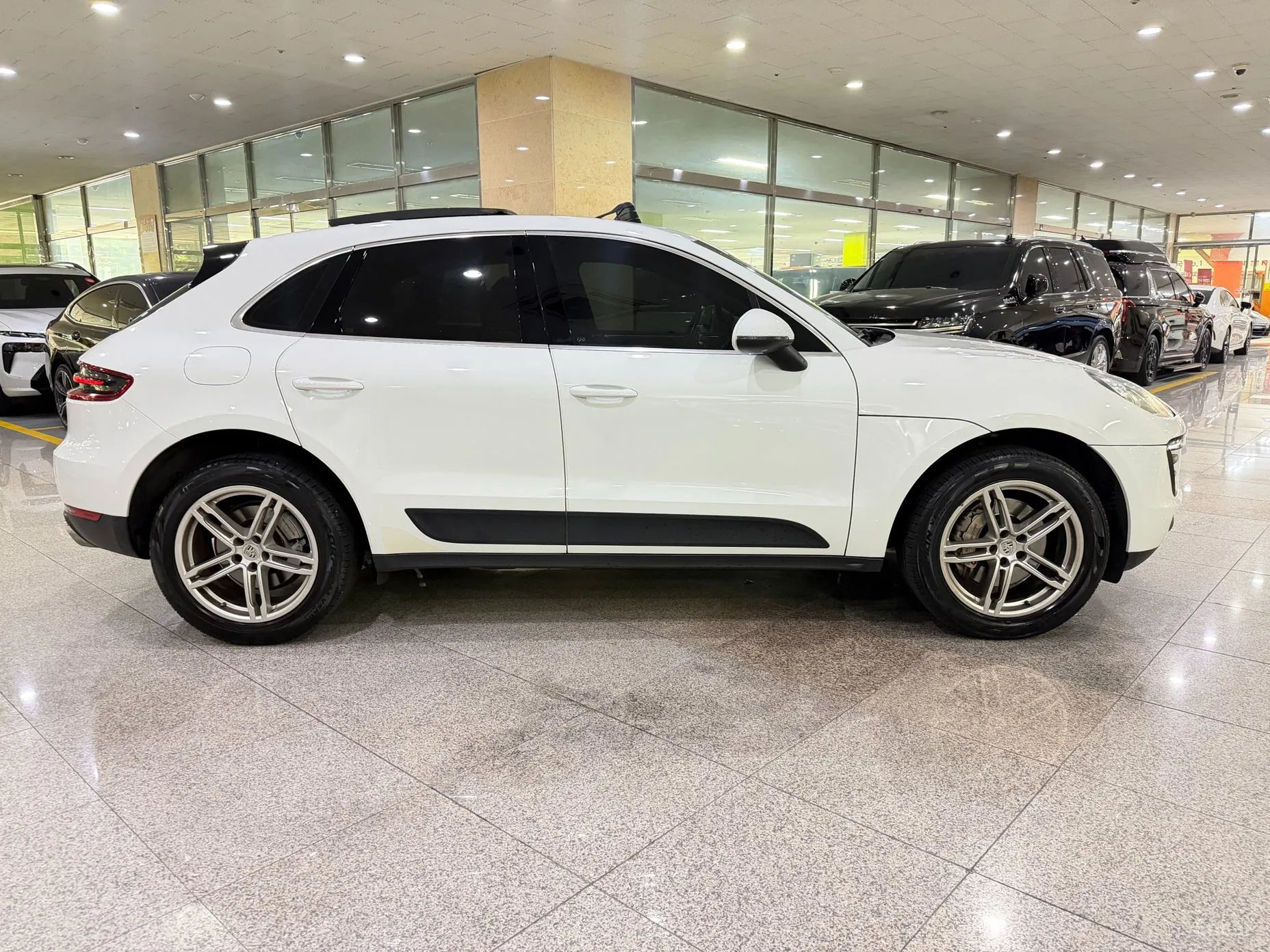 Porsche Macan превью 5