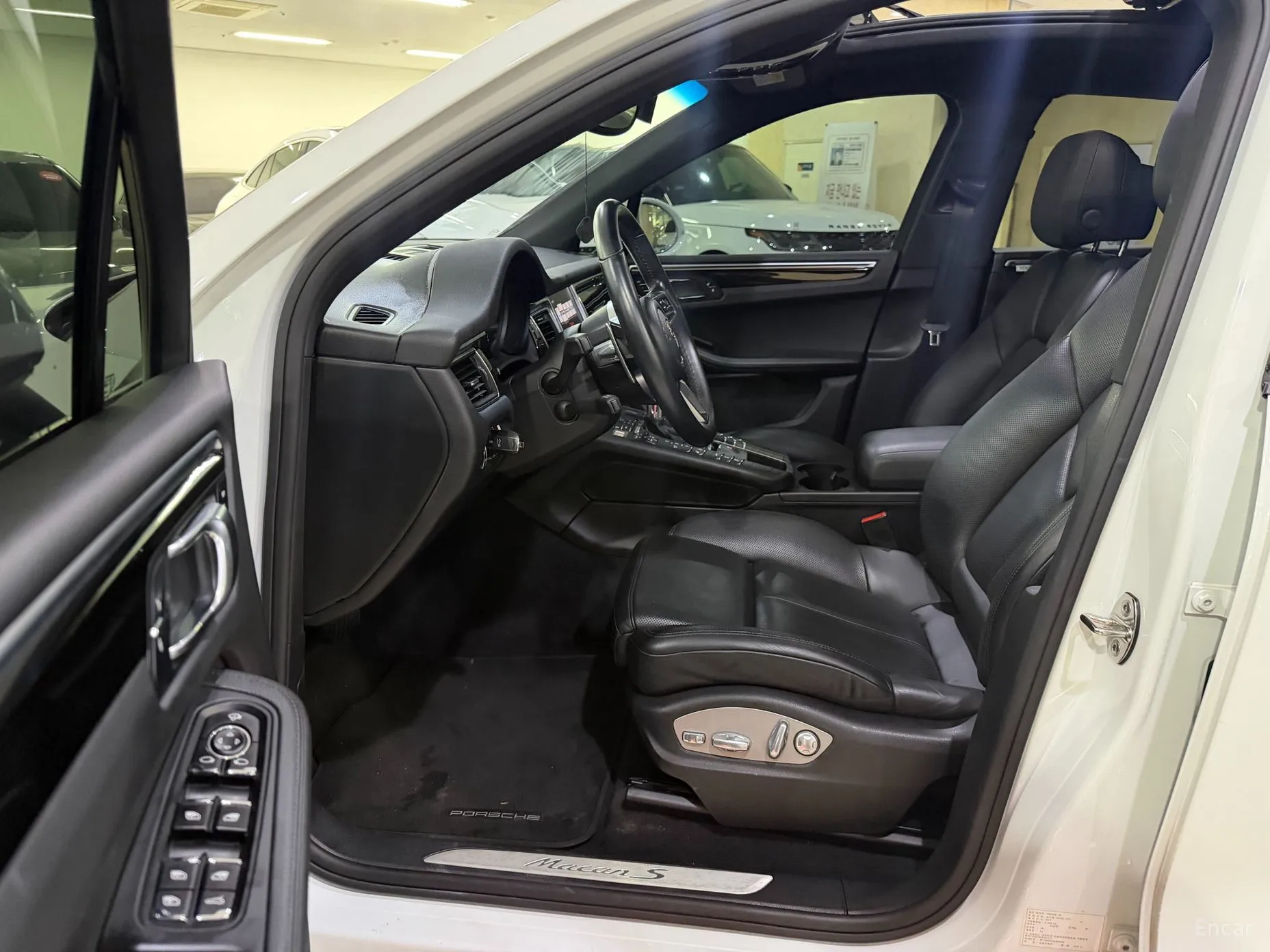 Porsche Macan превью 7