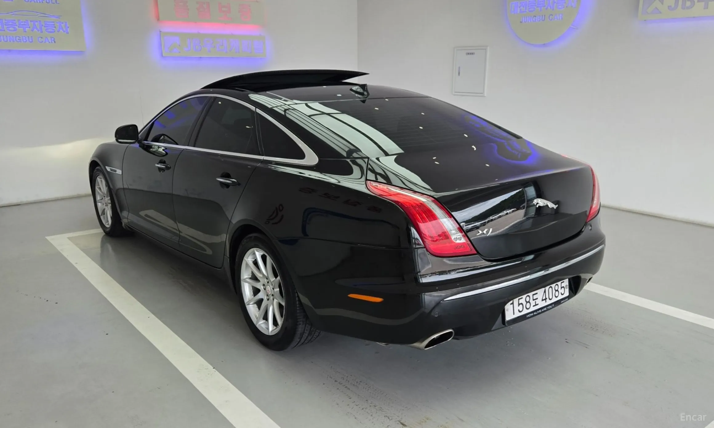 Jaguar All New XJ превью 3