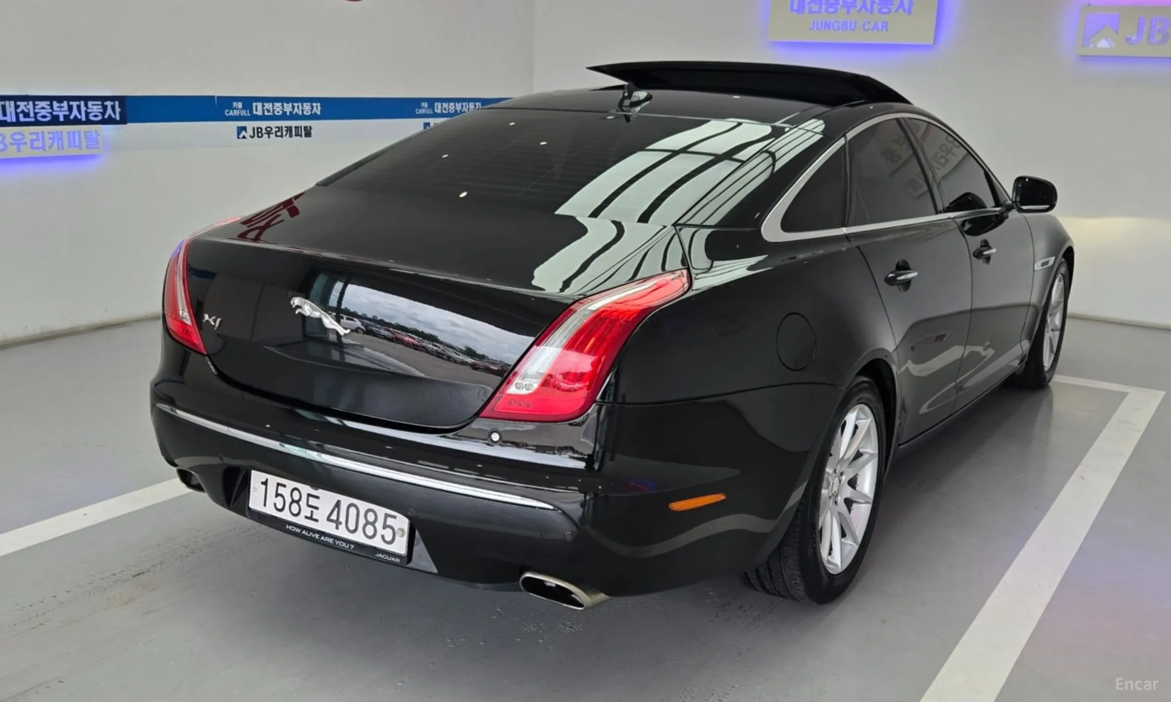 Jaguar All New XJ превью 5