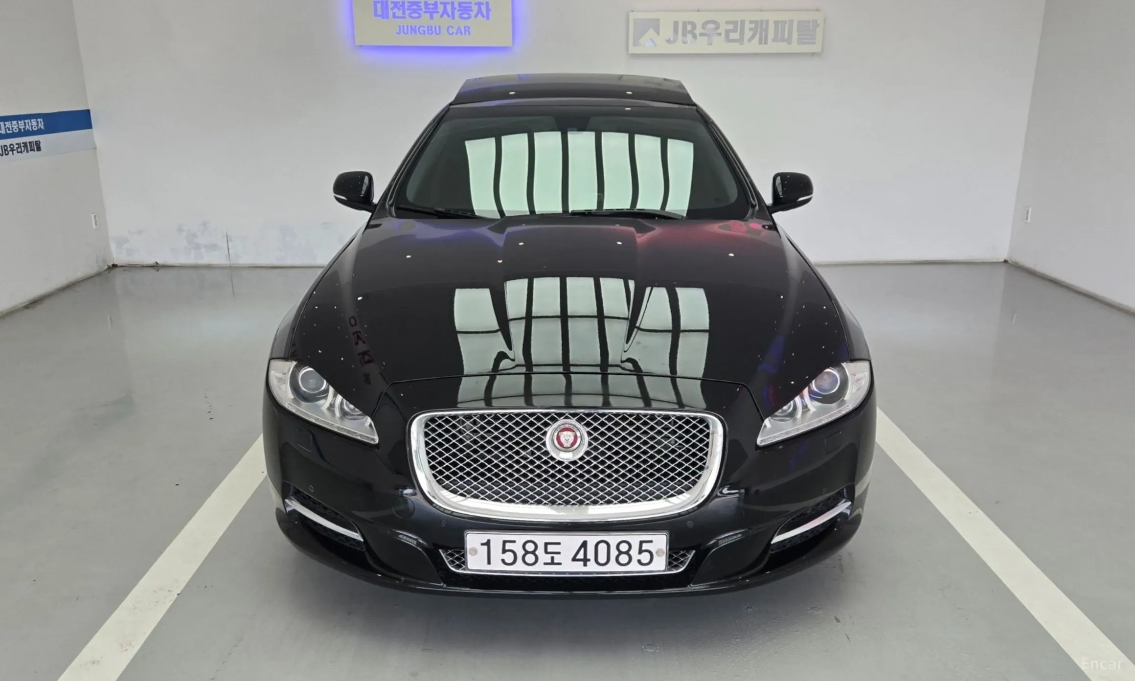 Jaguar All New XJ превью 8