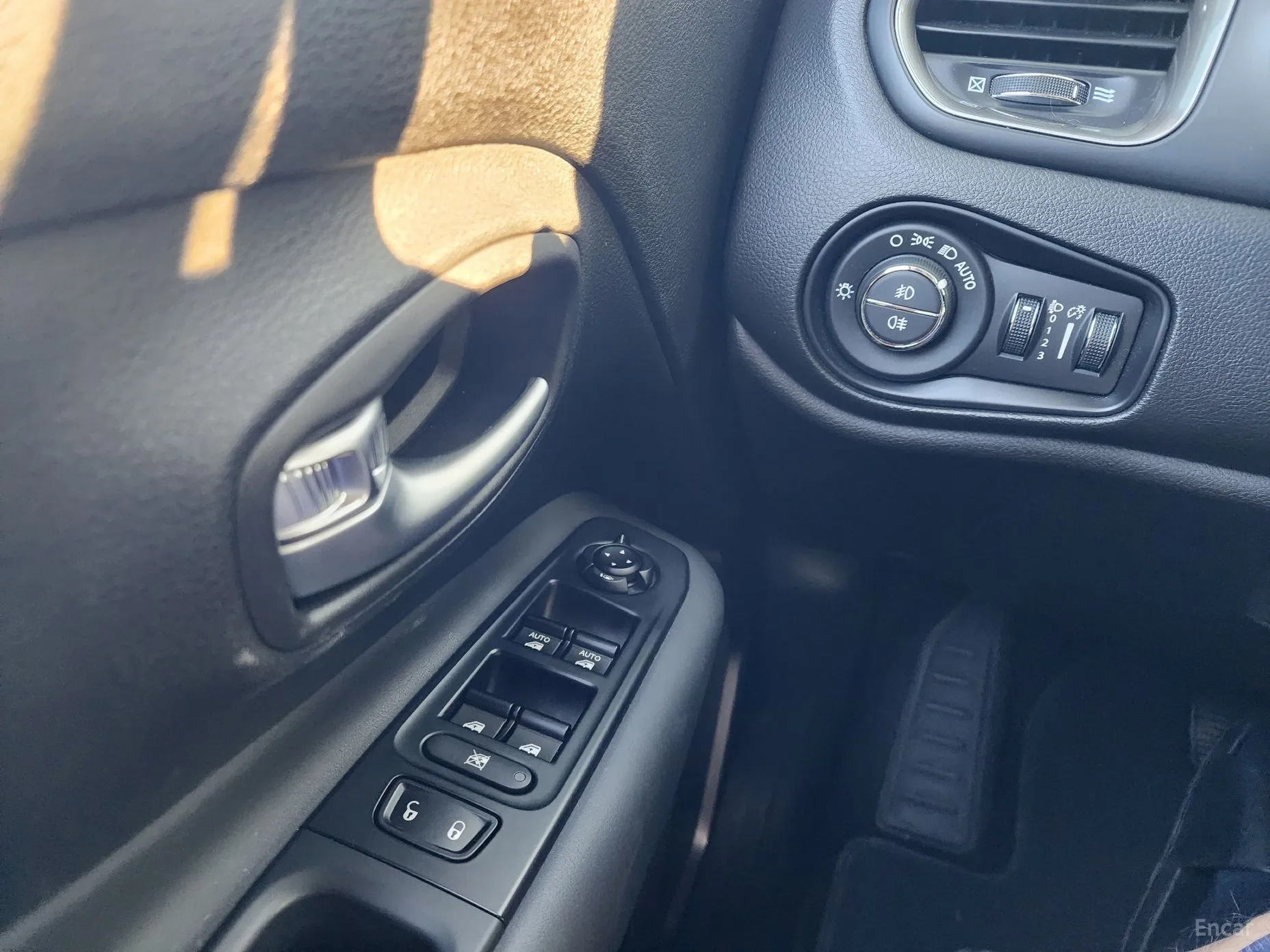 Jeep Renegade превью 7