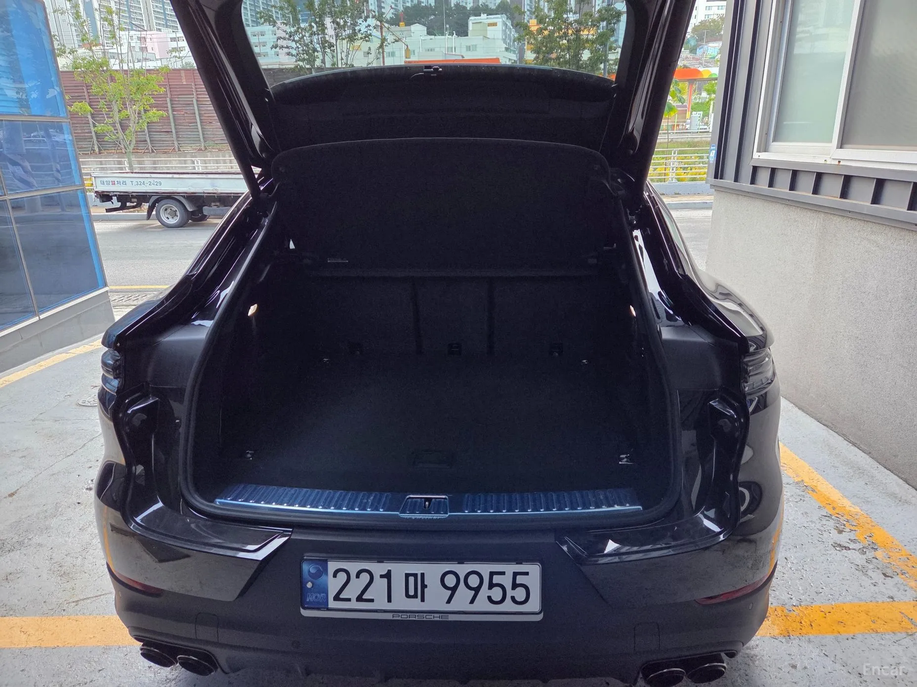 Porsche Cayenne (PO536) превью 11