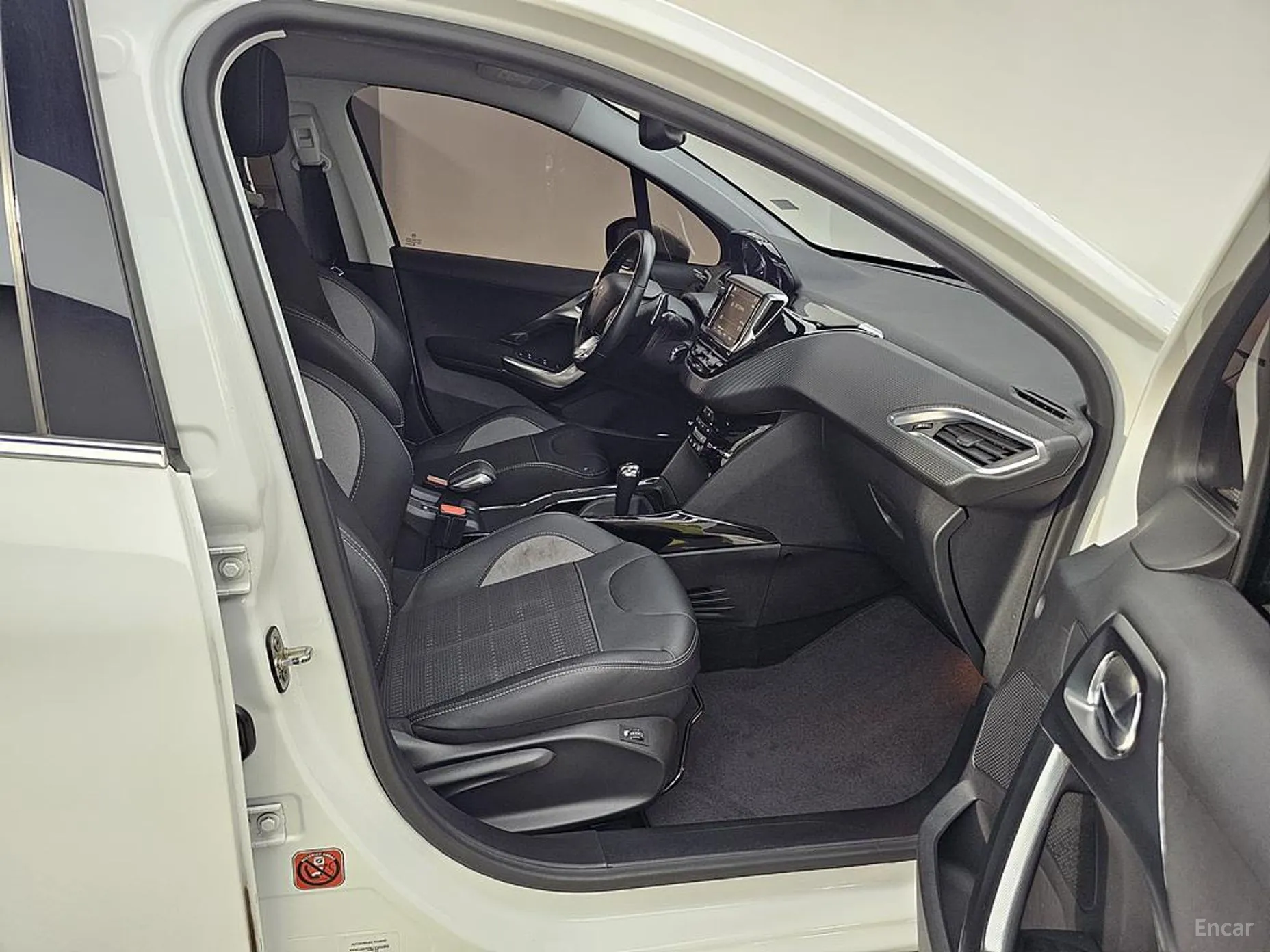 Peugeot 2008. превью 11