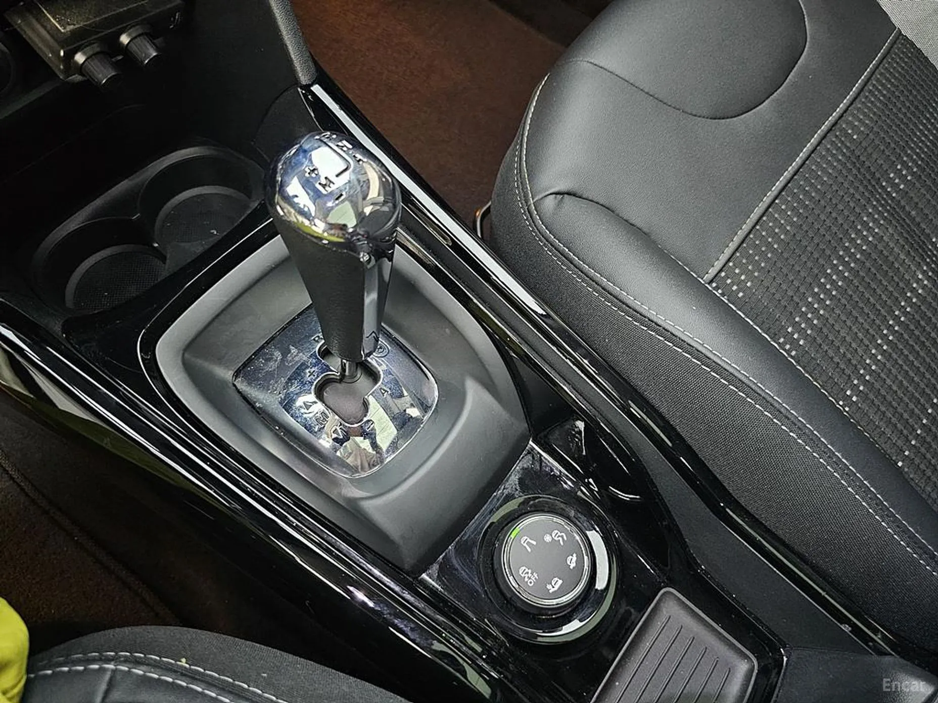 Peugeot 2008. превью 9
