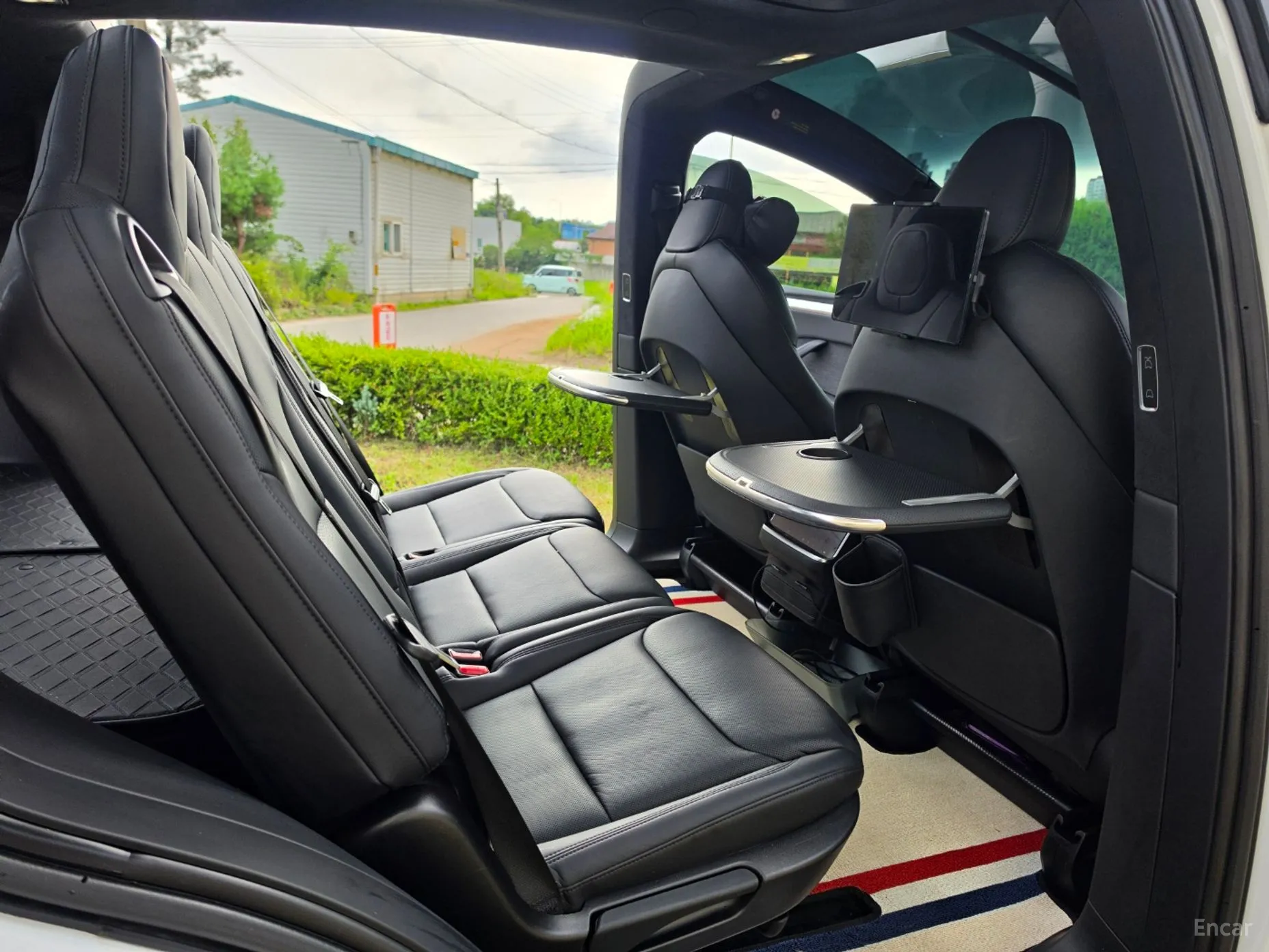 Tesla Model X превью 10