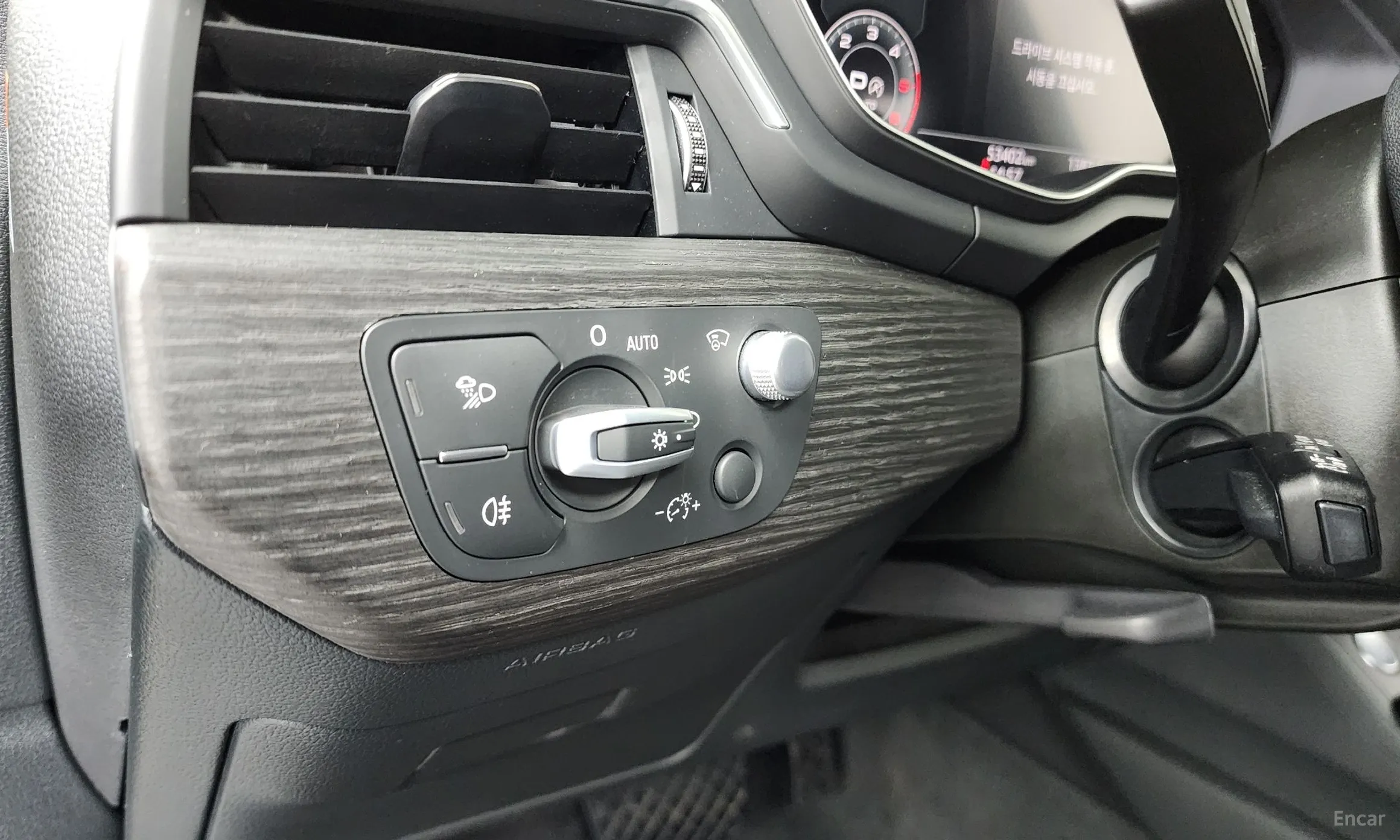 Audi A4 (B9) превью 16