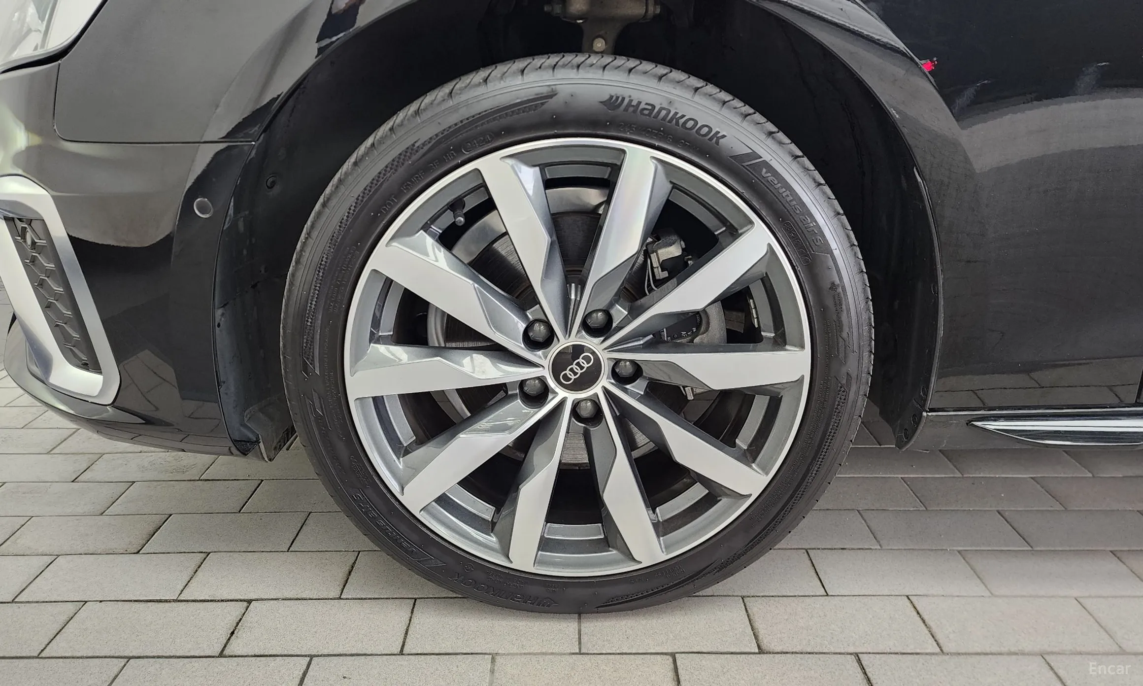 Audi A4 (B9) превью 5