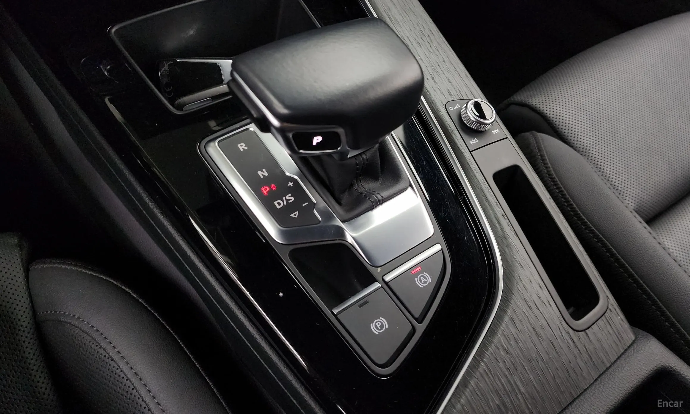 Audi A4 (B9) превью 9
