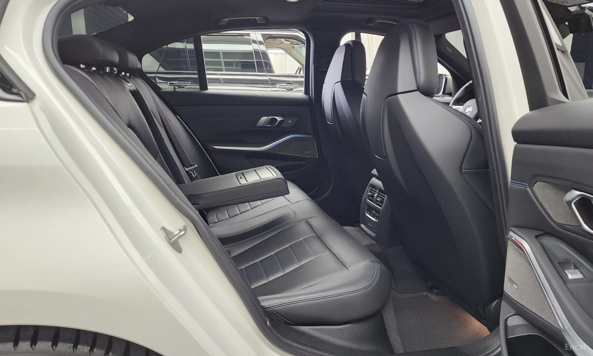 BMW 3 Series (G20) превью 12