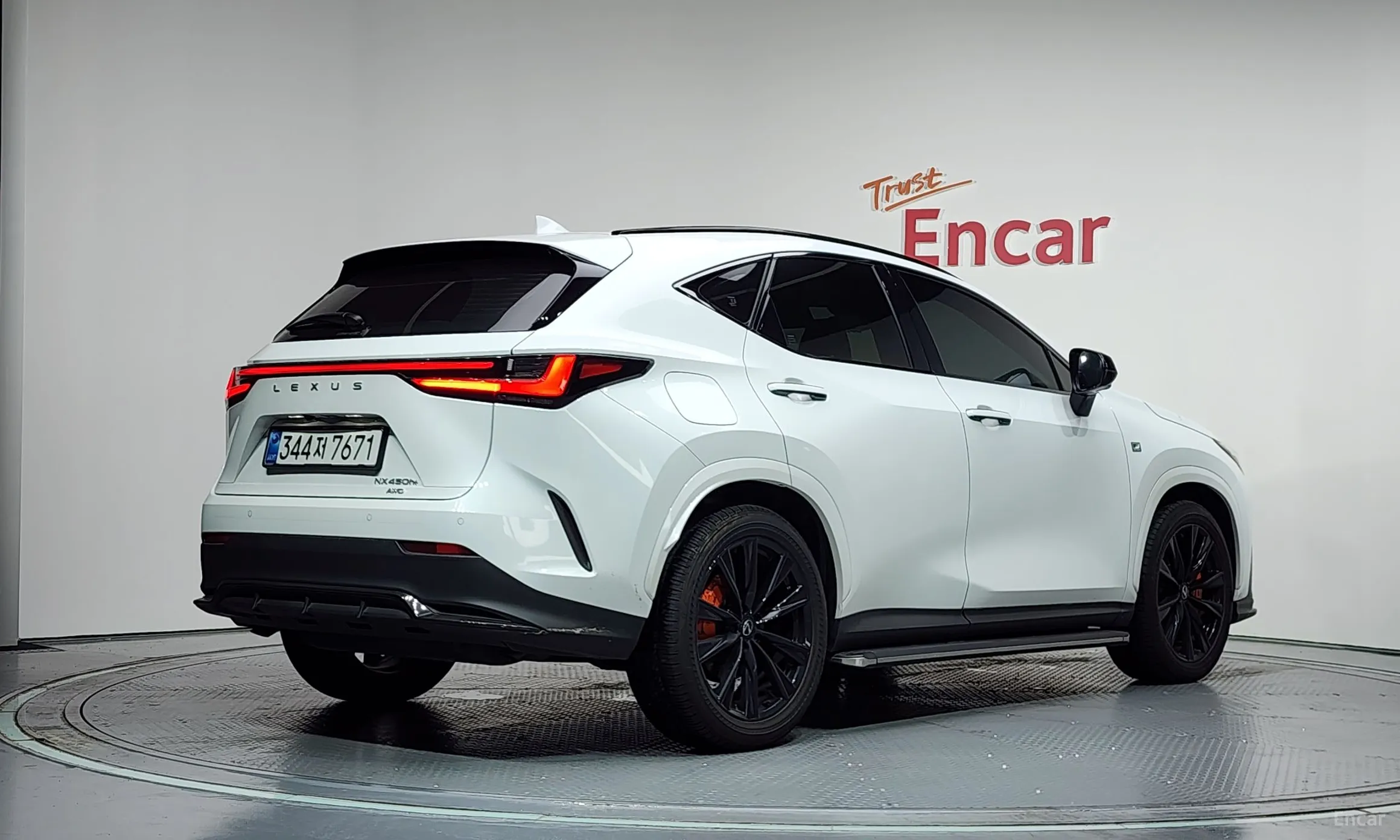 Lexus NX450h + 2nd Gen