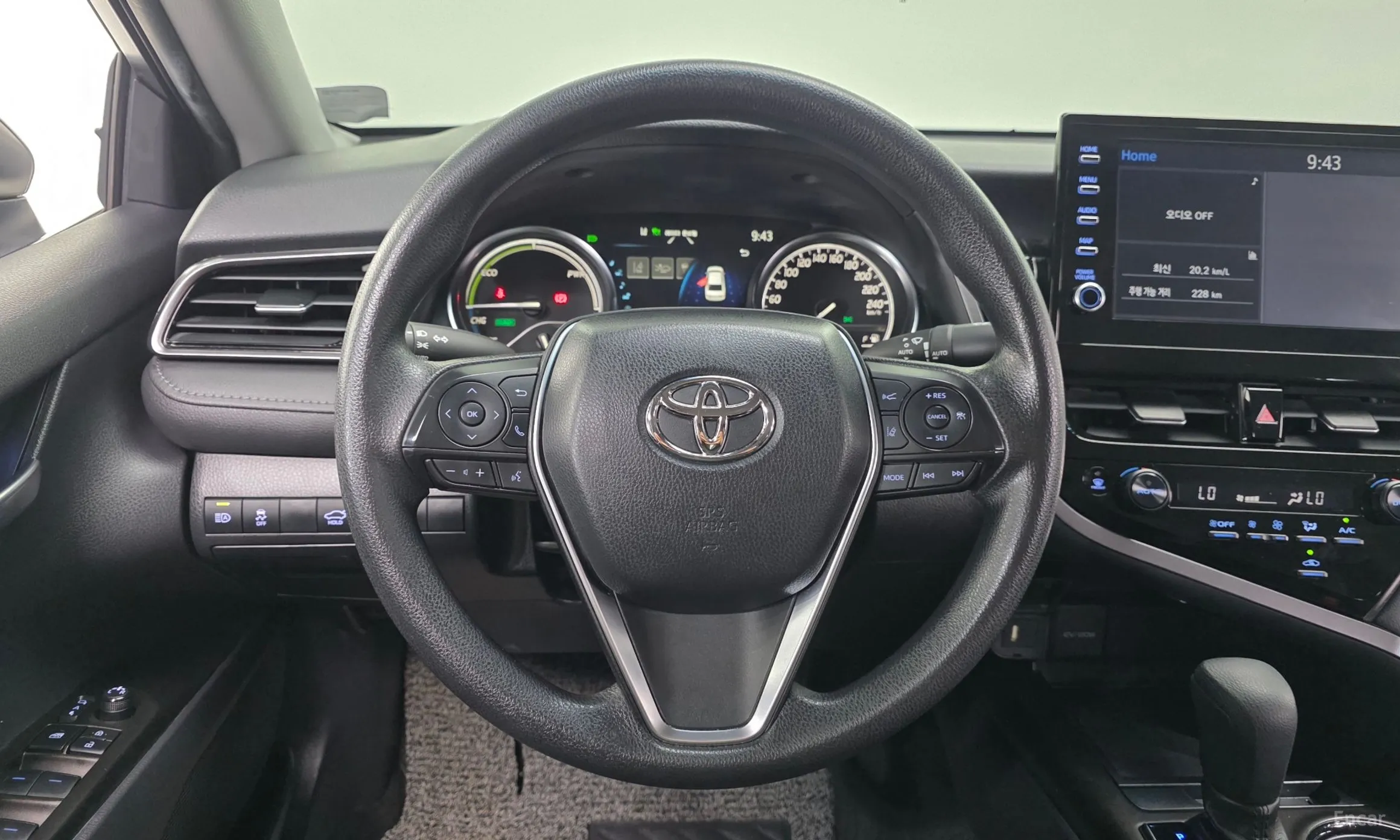 Toyota Camry (XV70) превью 14