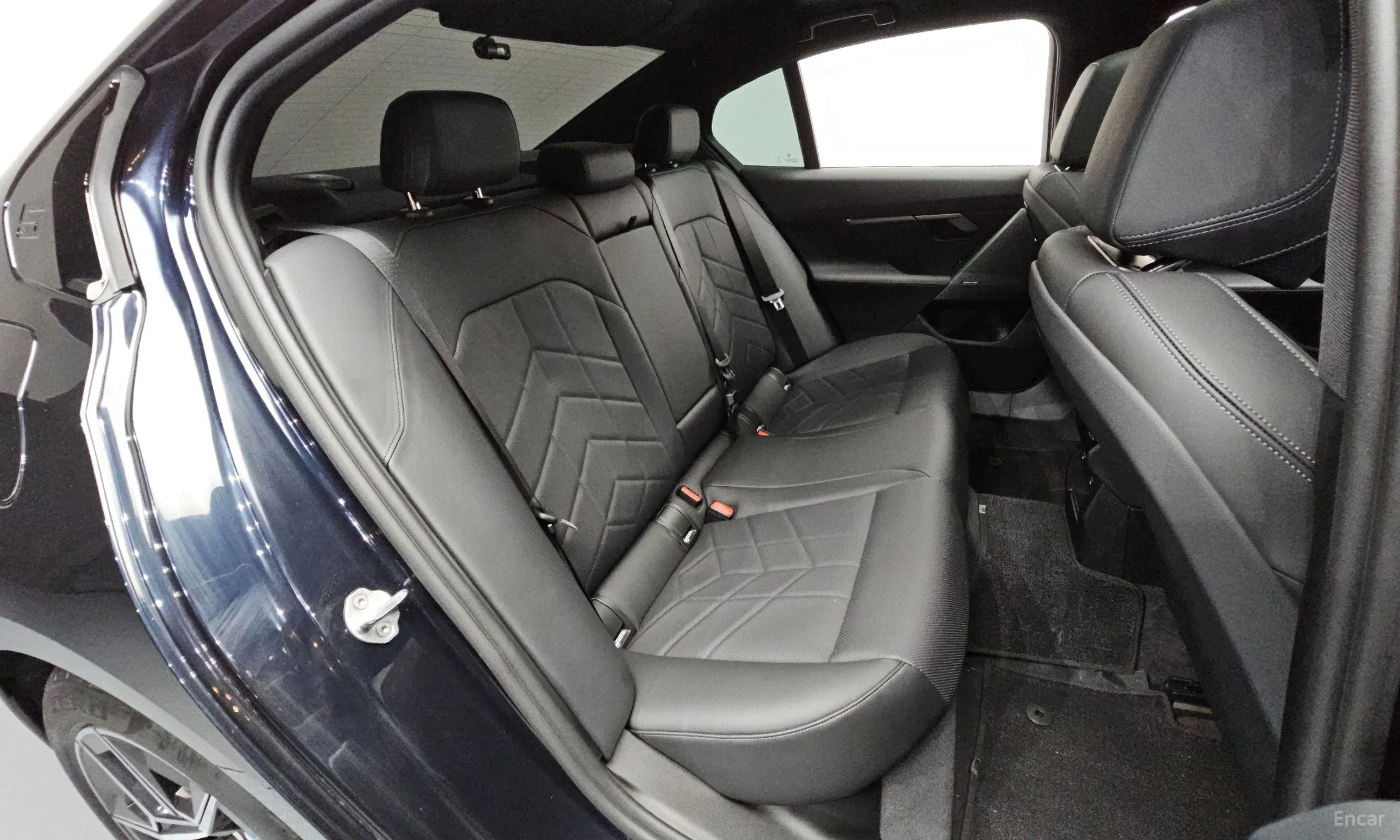 BMW 5 Series (G60) превью 11