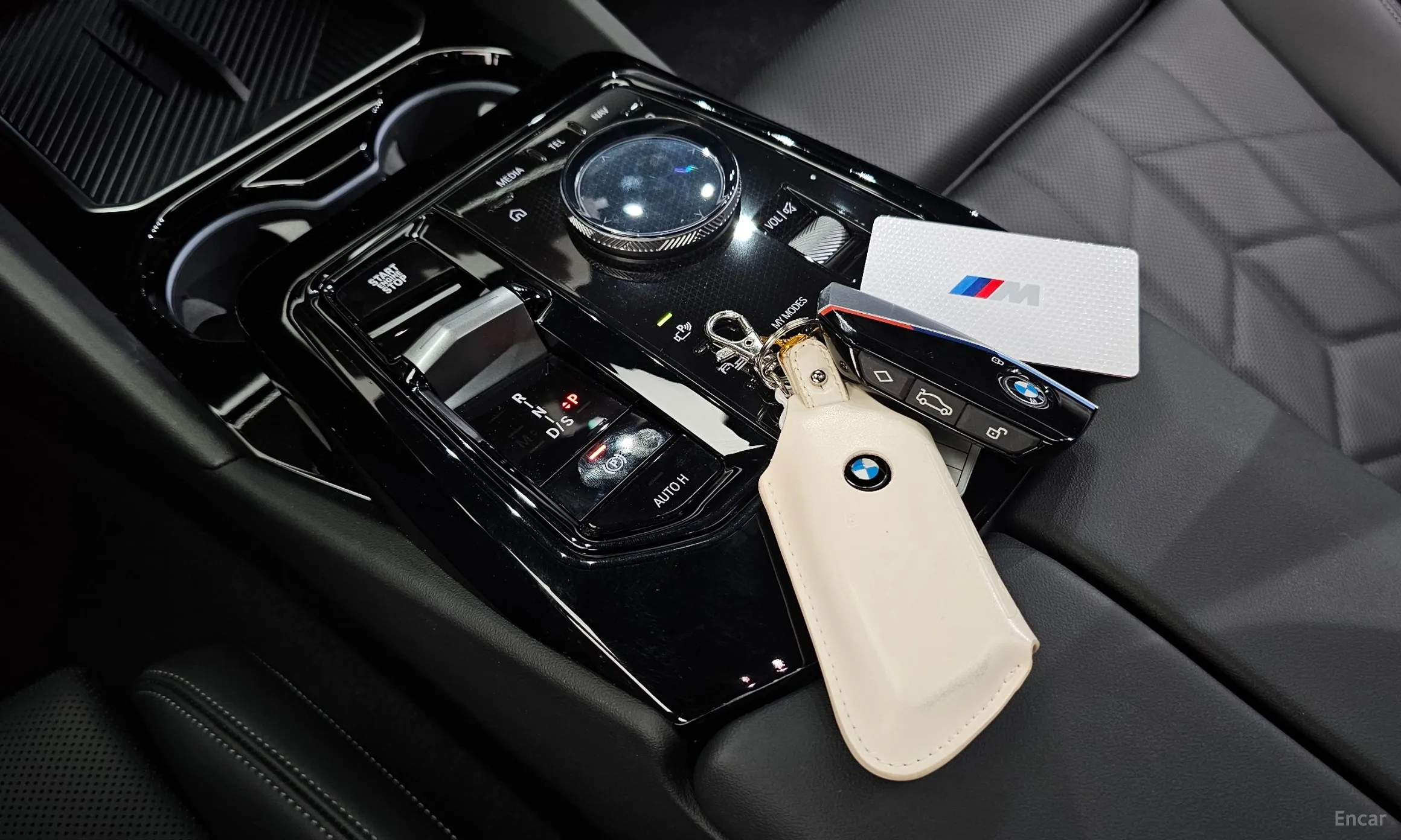 BMW 5 Series (G60) превью 9
