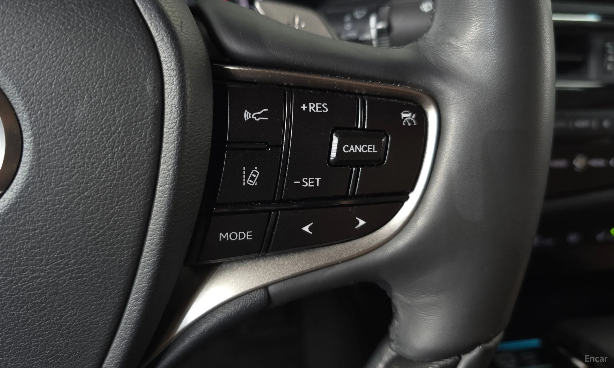 Lexus ES300h 7th Generation превью 15