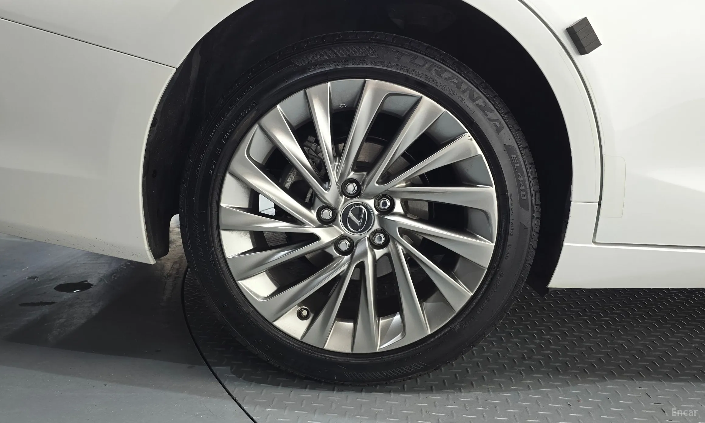 Lexus ES300h 7th Generation превью 5