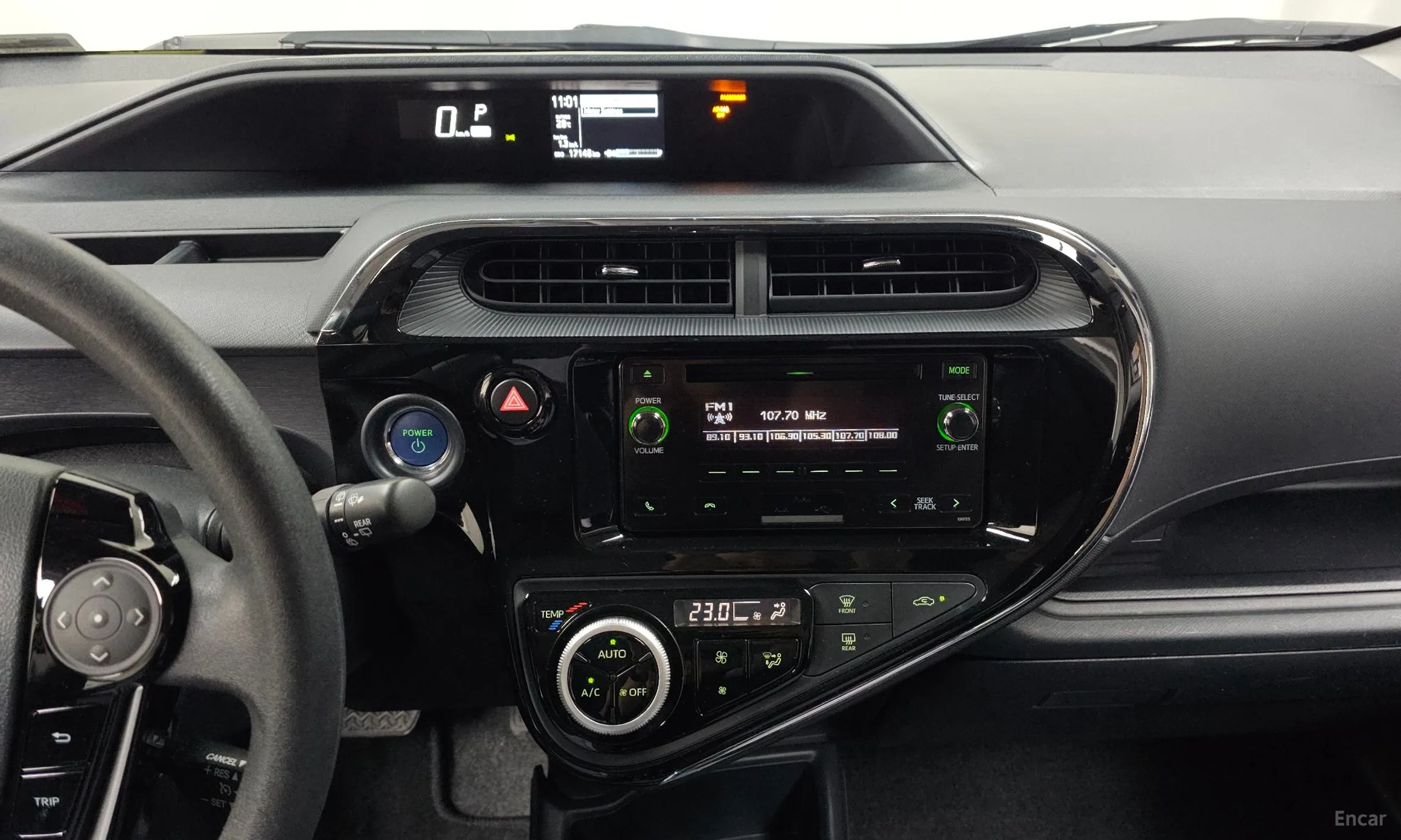Toyota Prius C превью 13