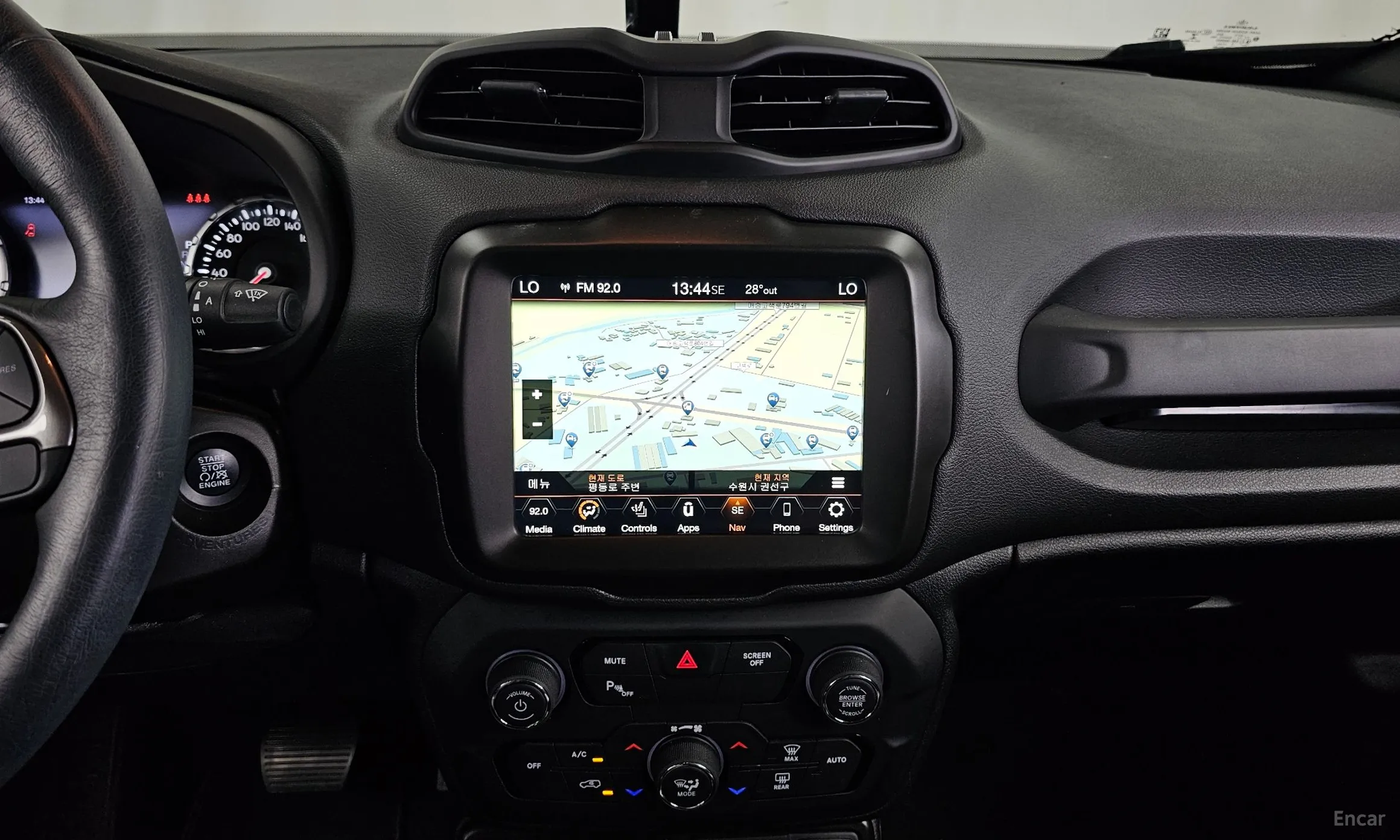 Jeep Renegade превью 14
