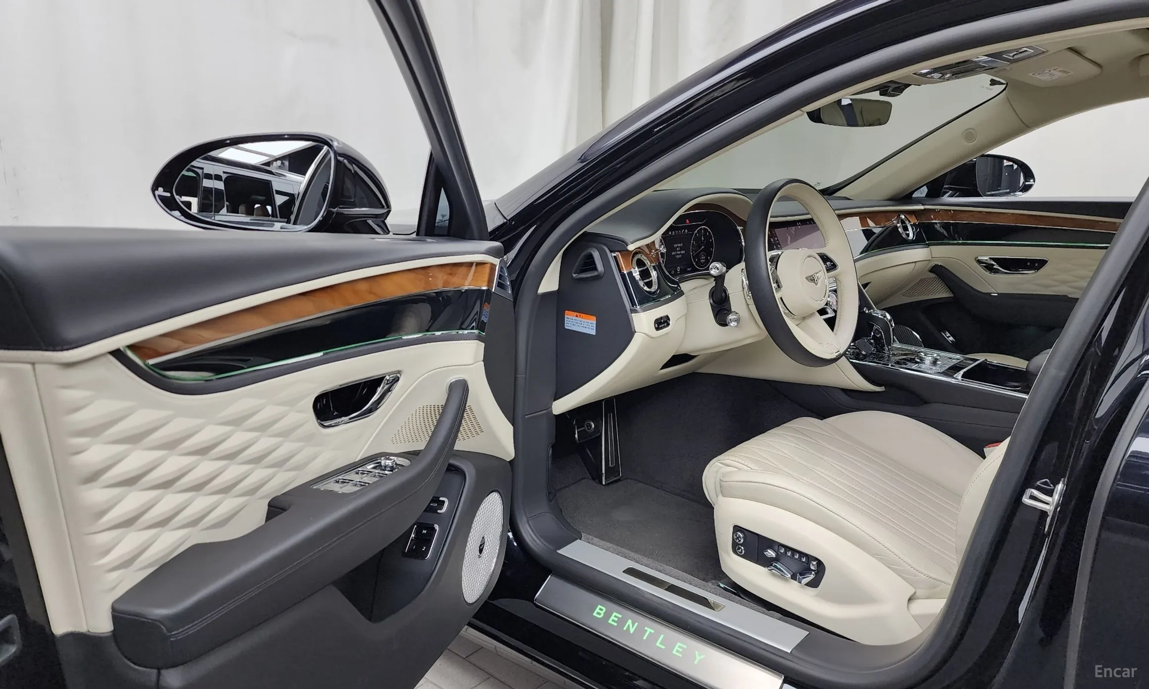 Bentley Flying Spur 3rd Generation превью 10