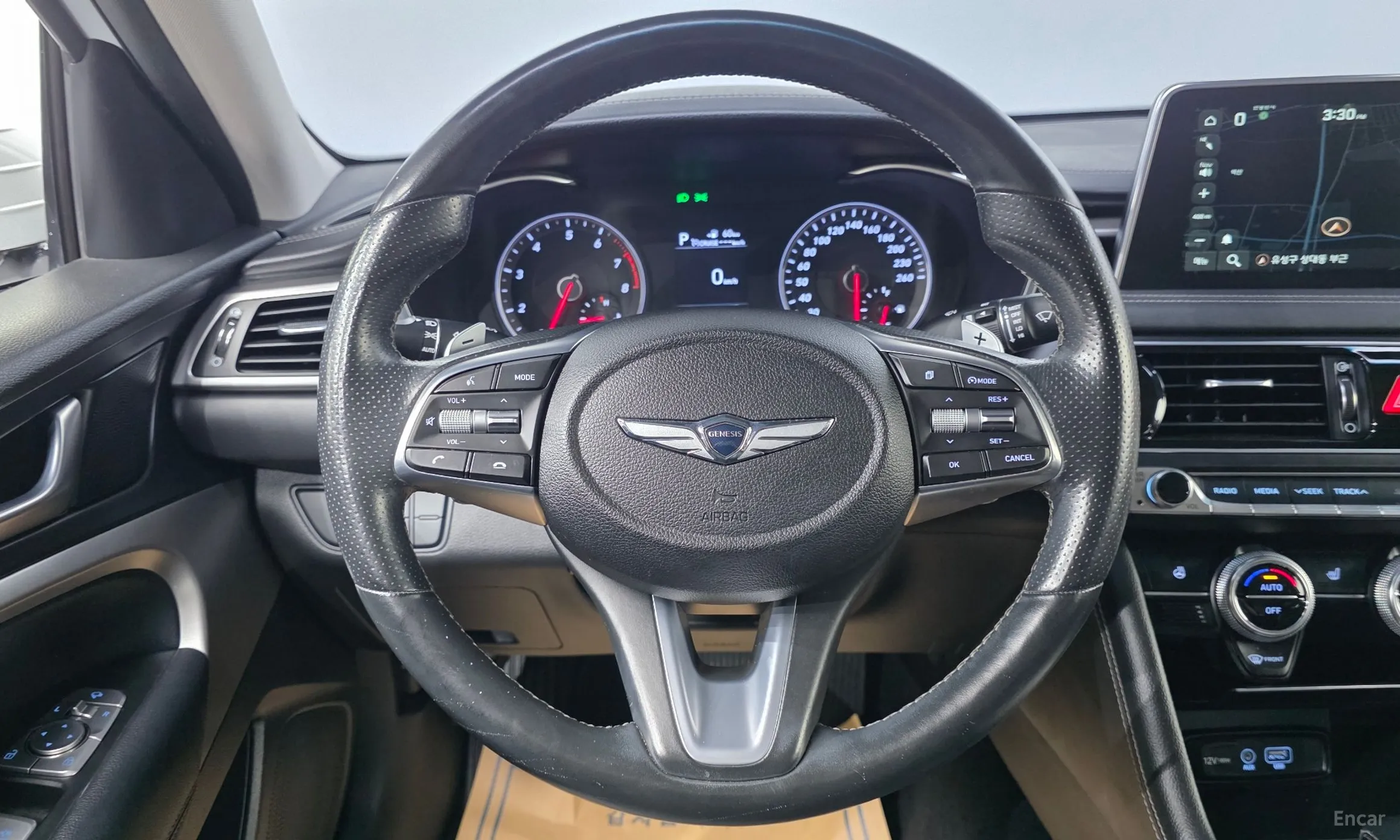 Genesis G70 превью 13
