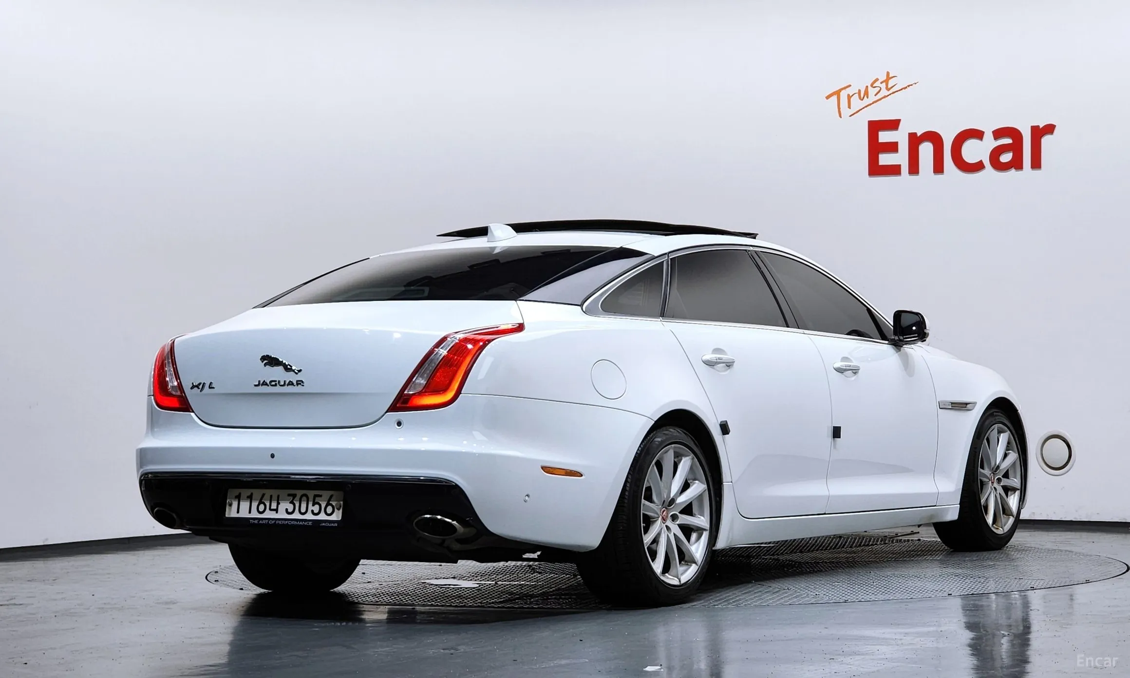 Jaguar All New XJ