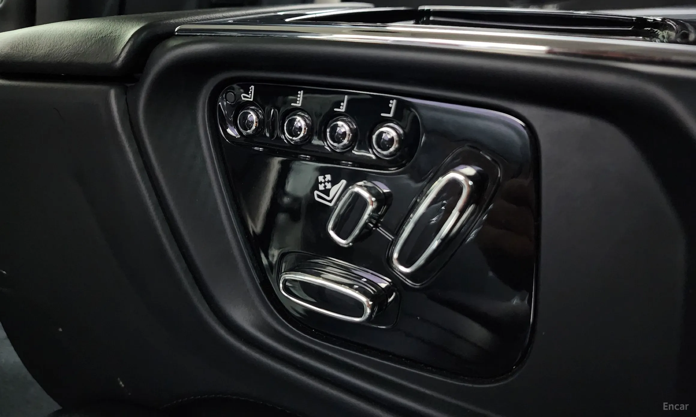 Jaguar All New XJ превью 18