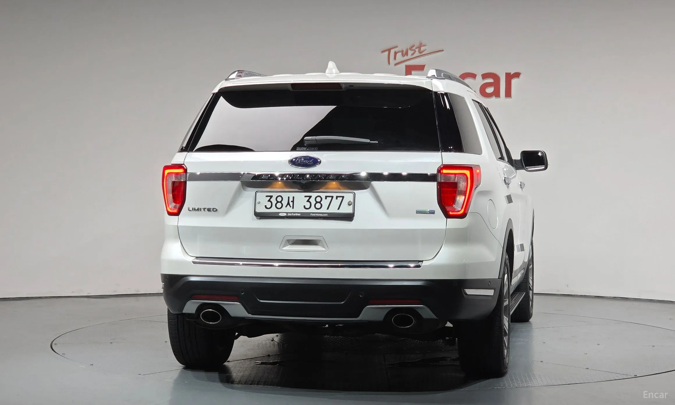 Ford Explorer превью 4