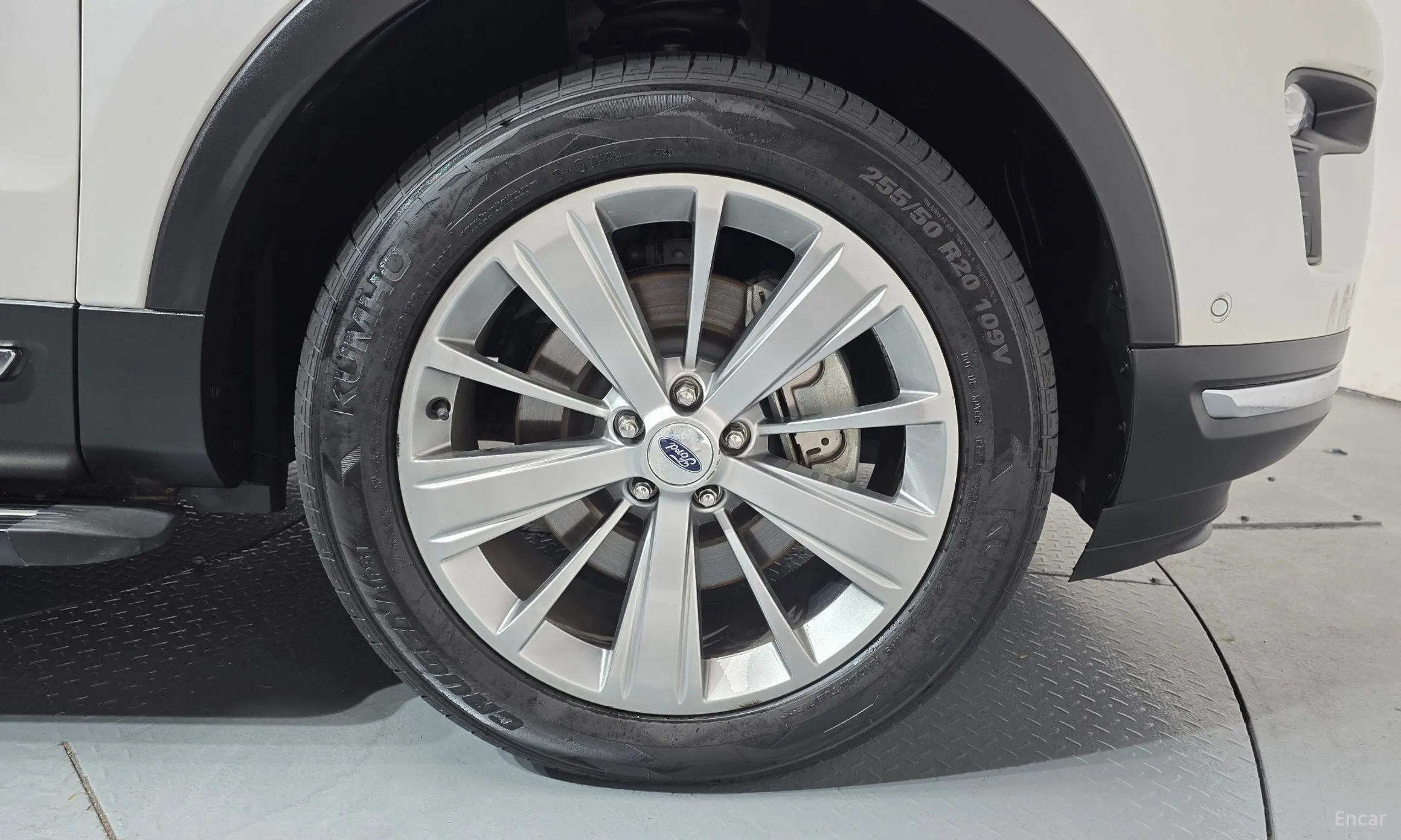 Ford Explorer превью 5