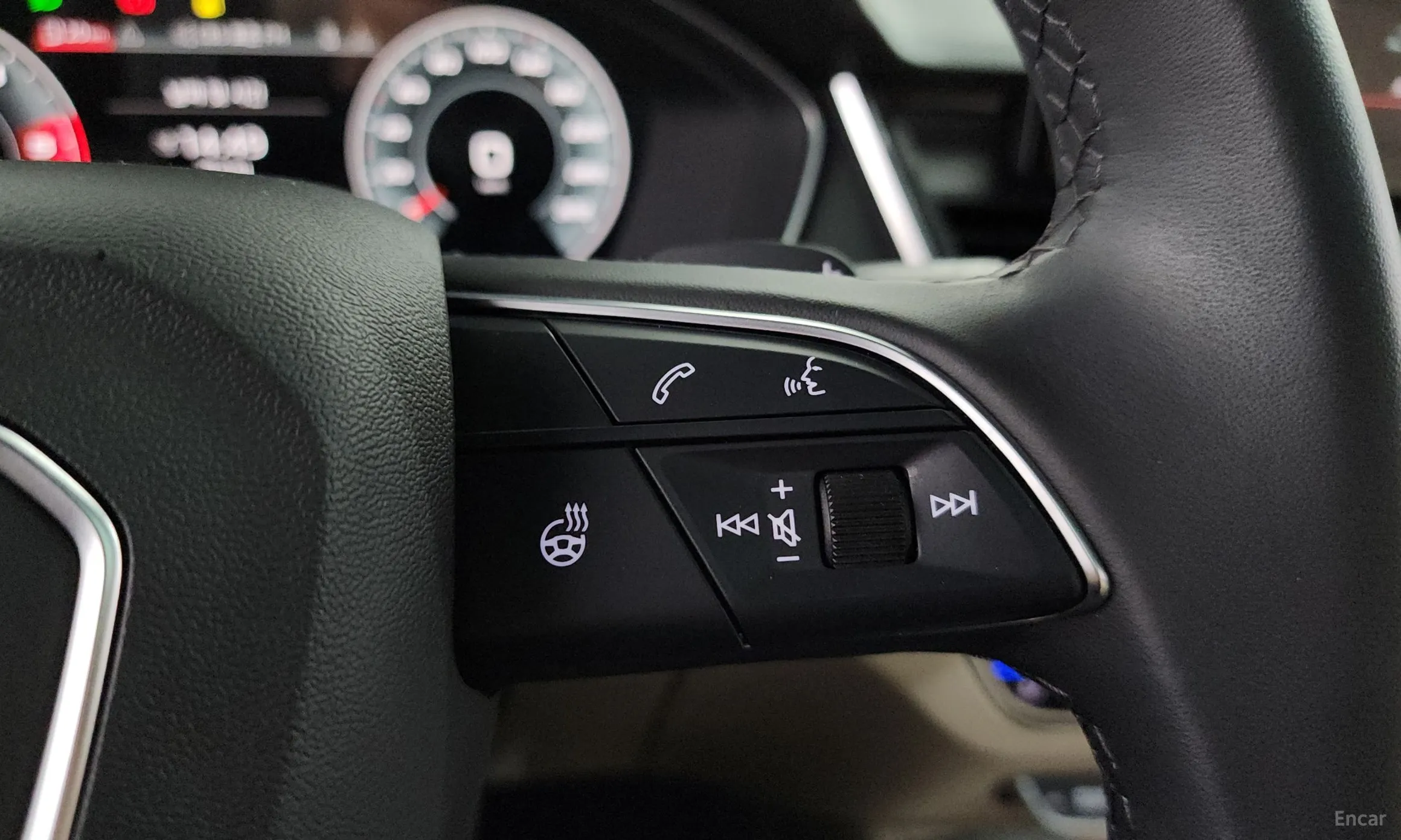 Audi Q5 (FY) превью 16