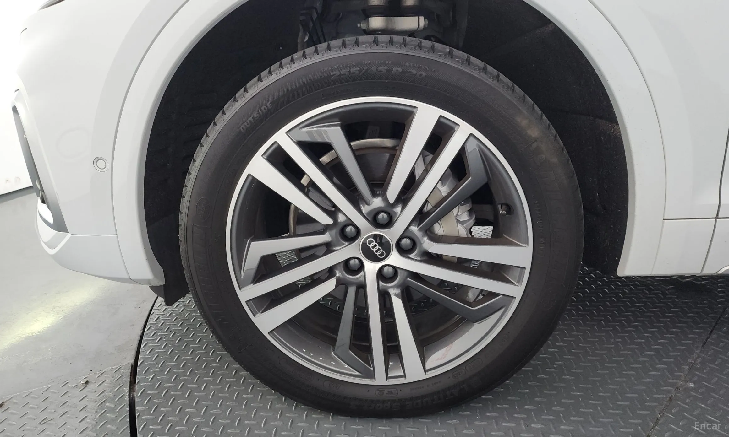 Audi Q5 (FY) превью 5