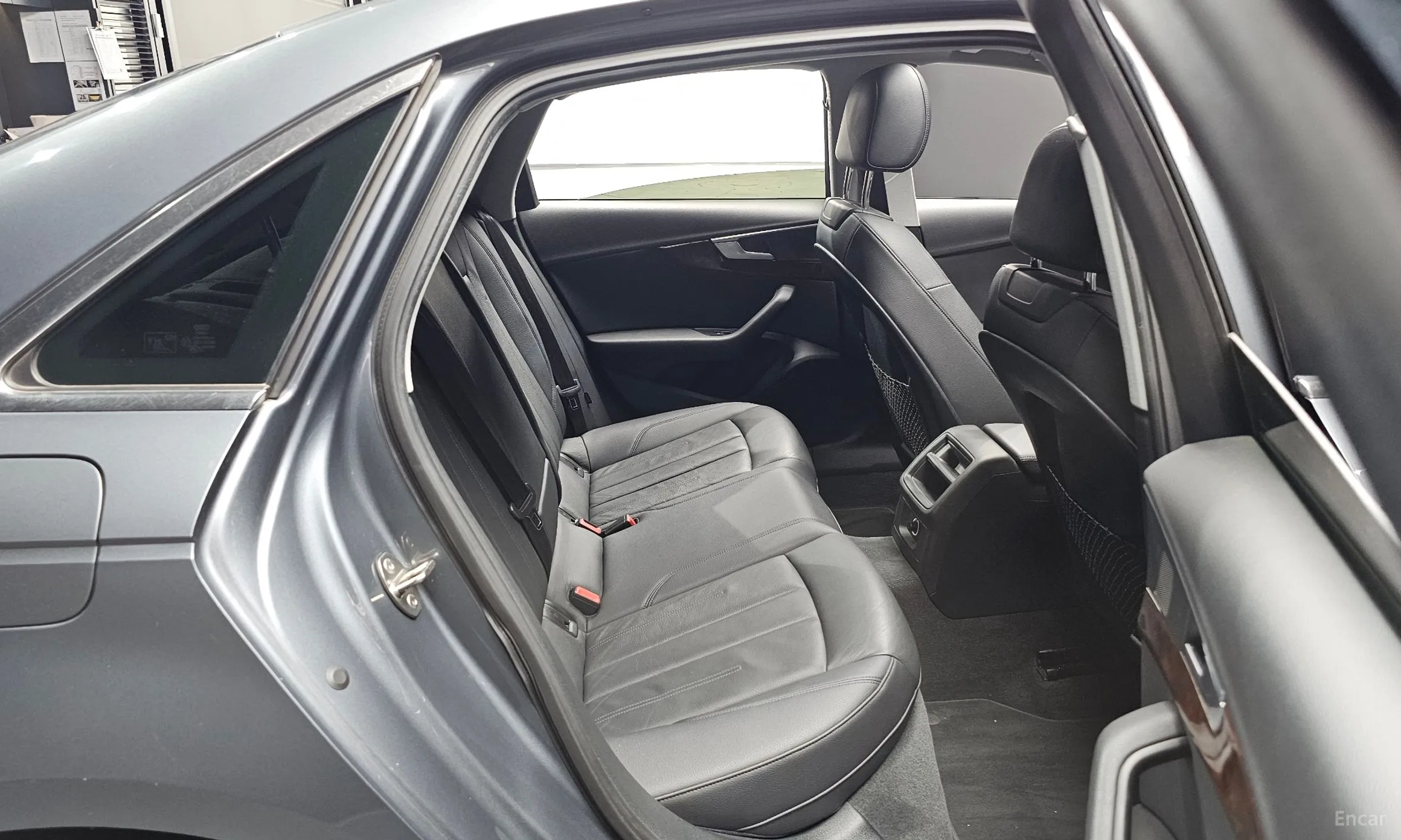 Audi A4 (B9) превью 11