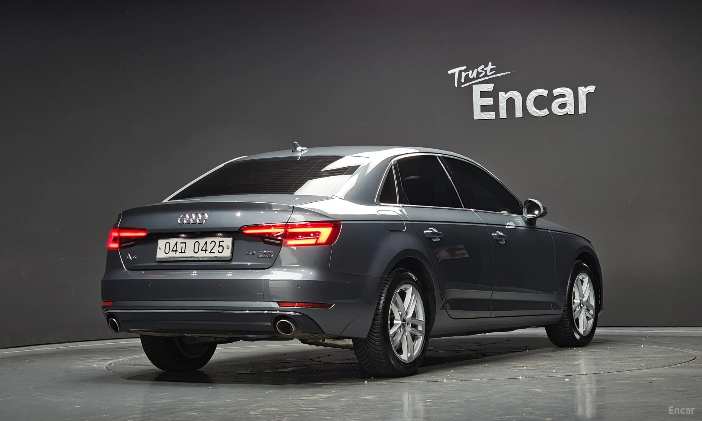 Audi A4 (B9)